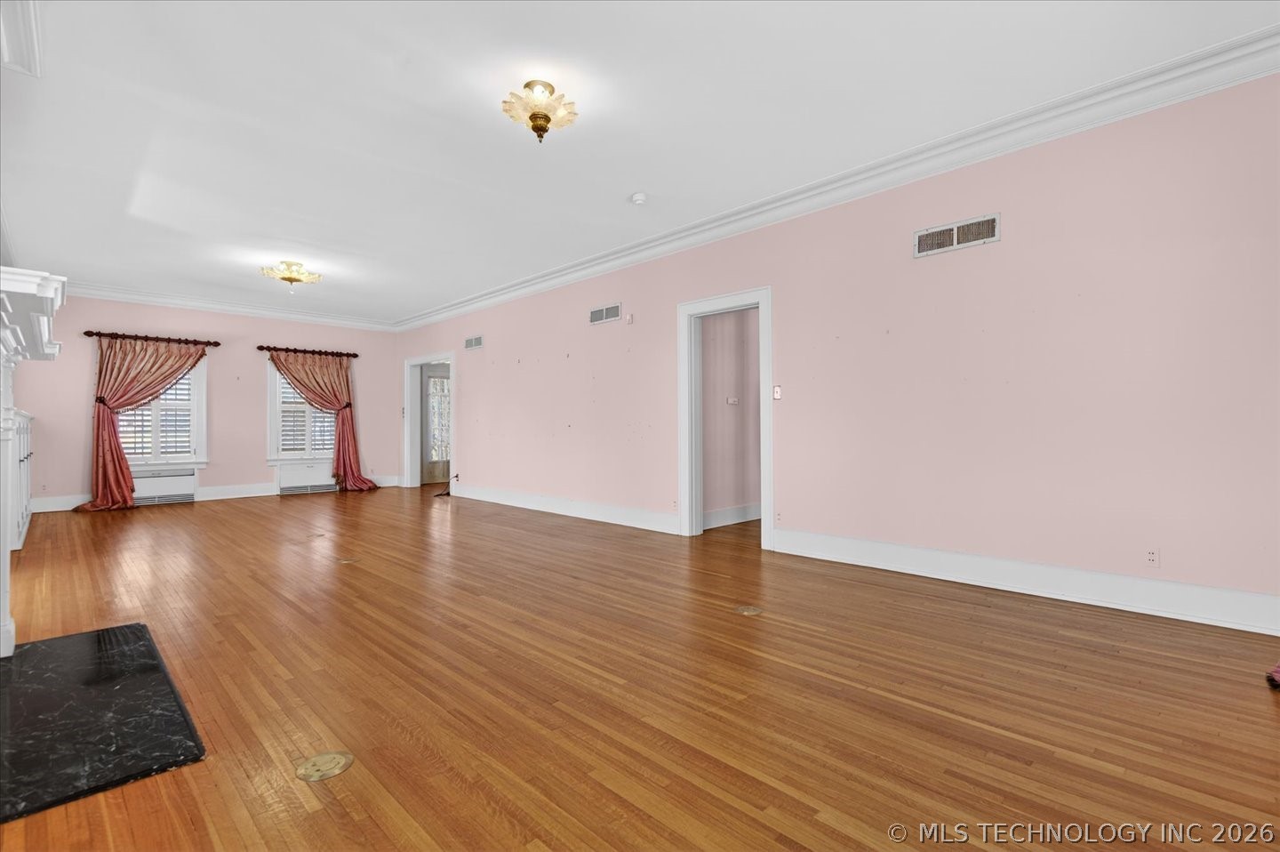 1110 S Cherokee Avenue Property Photo 7