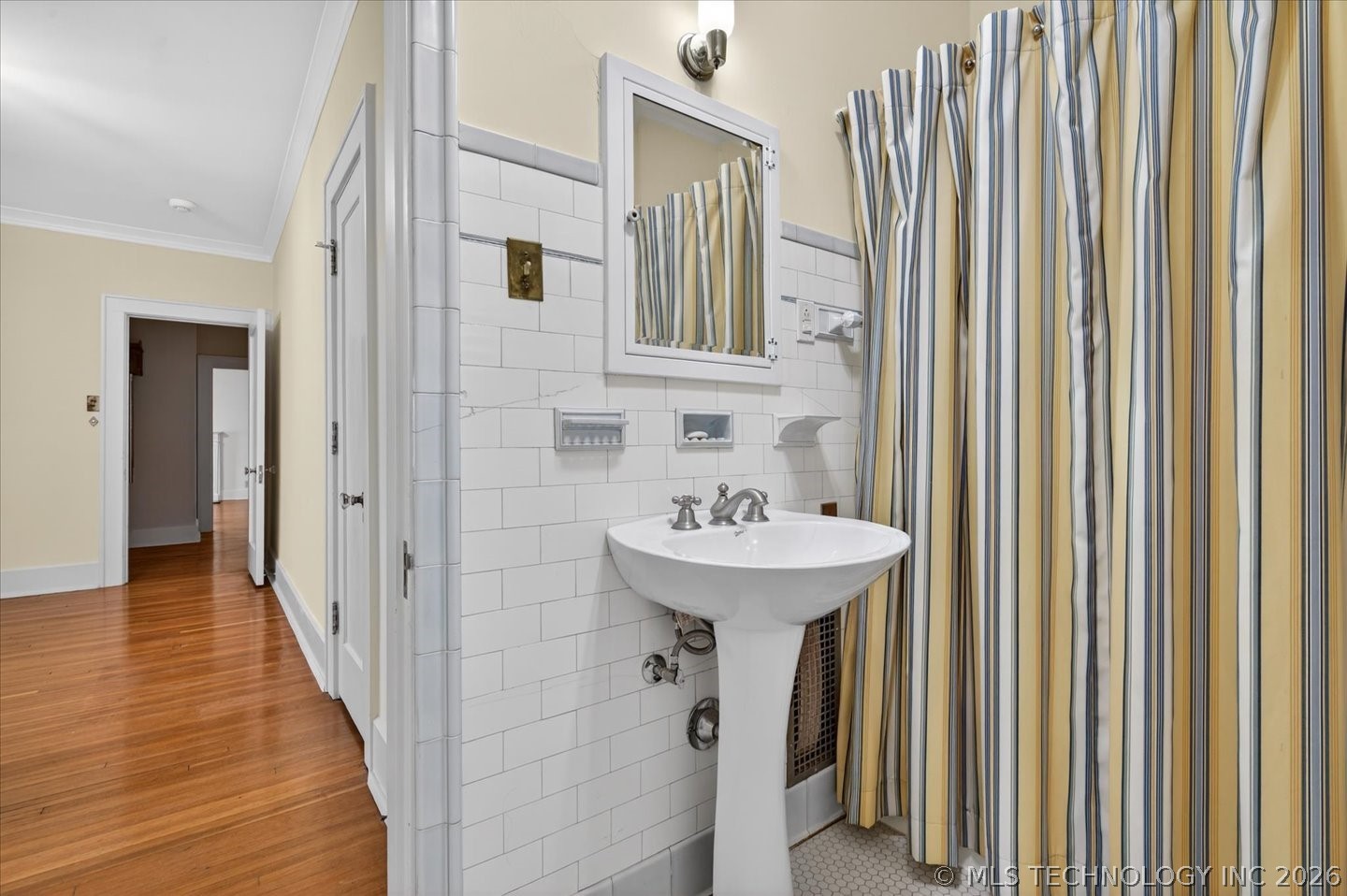 1110 S Cherokee Avenue Property Photo 32