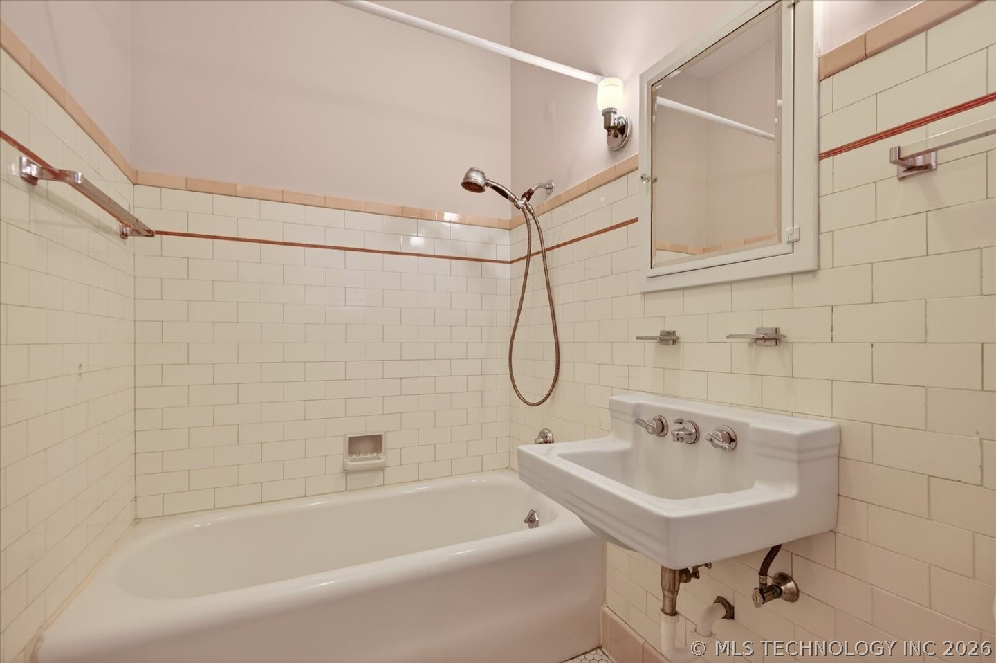 1110 S Cherokee Avenue Property Photo 43