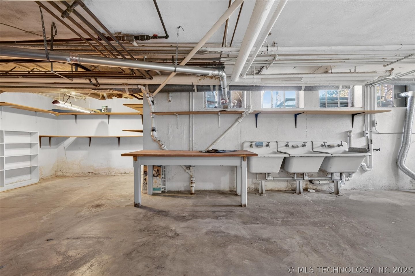 1110 S Cherokee Avenue Property Photo 53