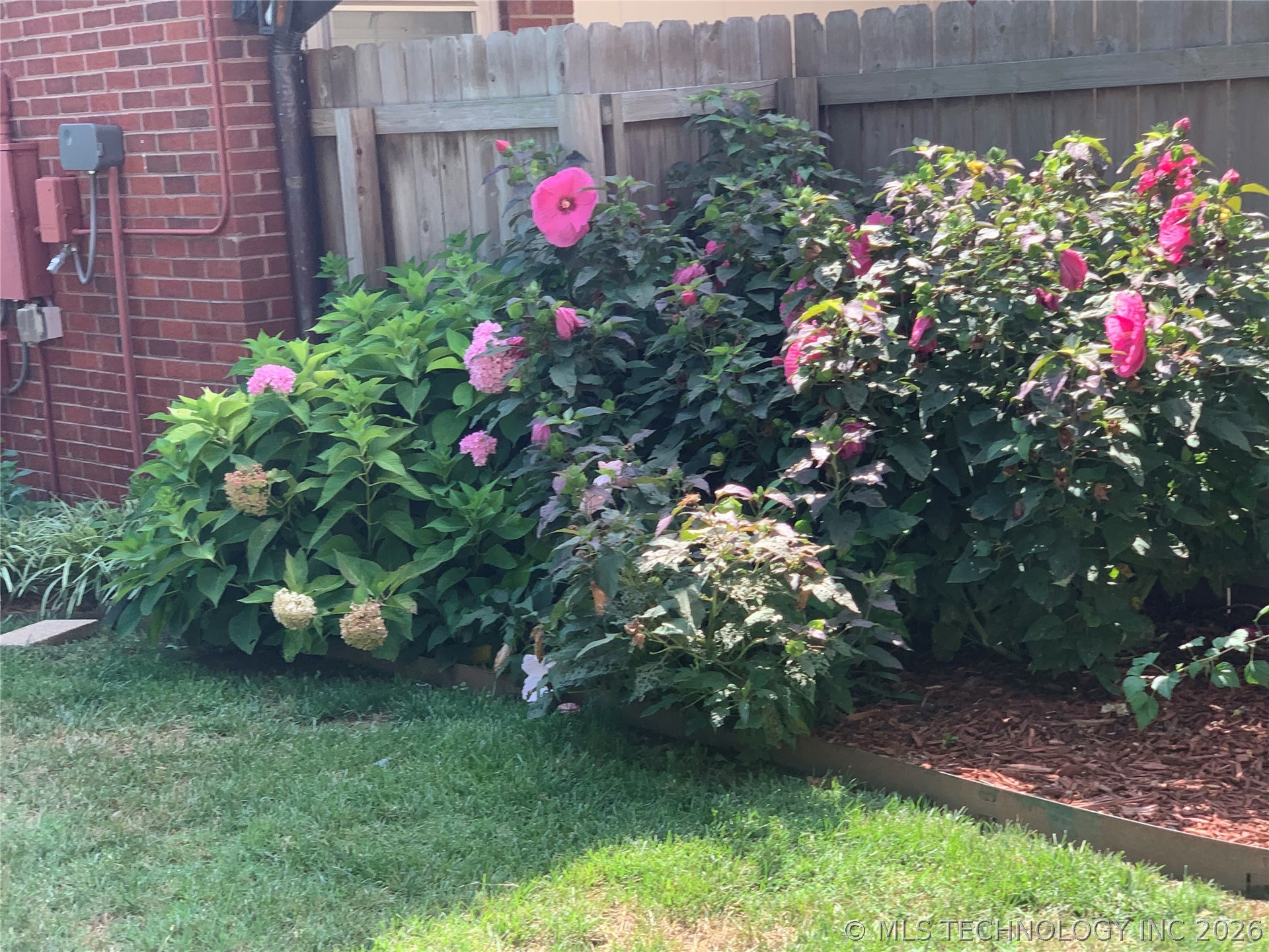 1110 S Cherokee Avenue Property Photo 60