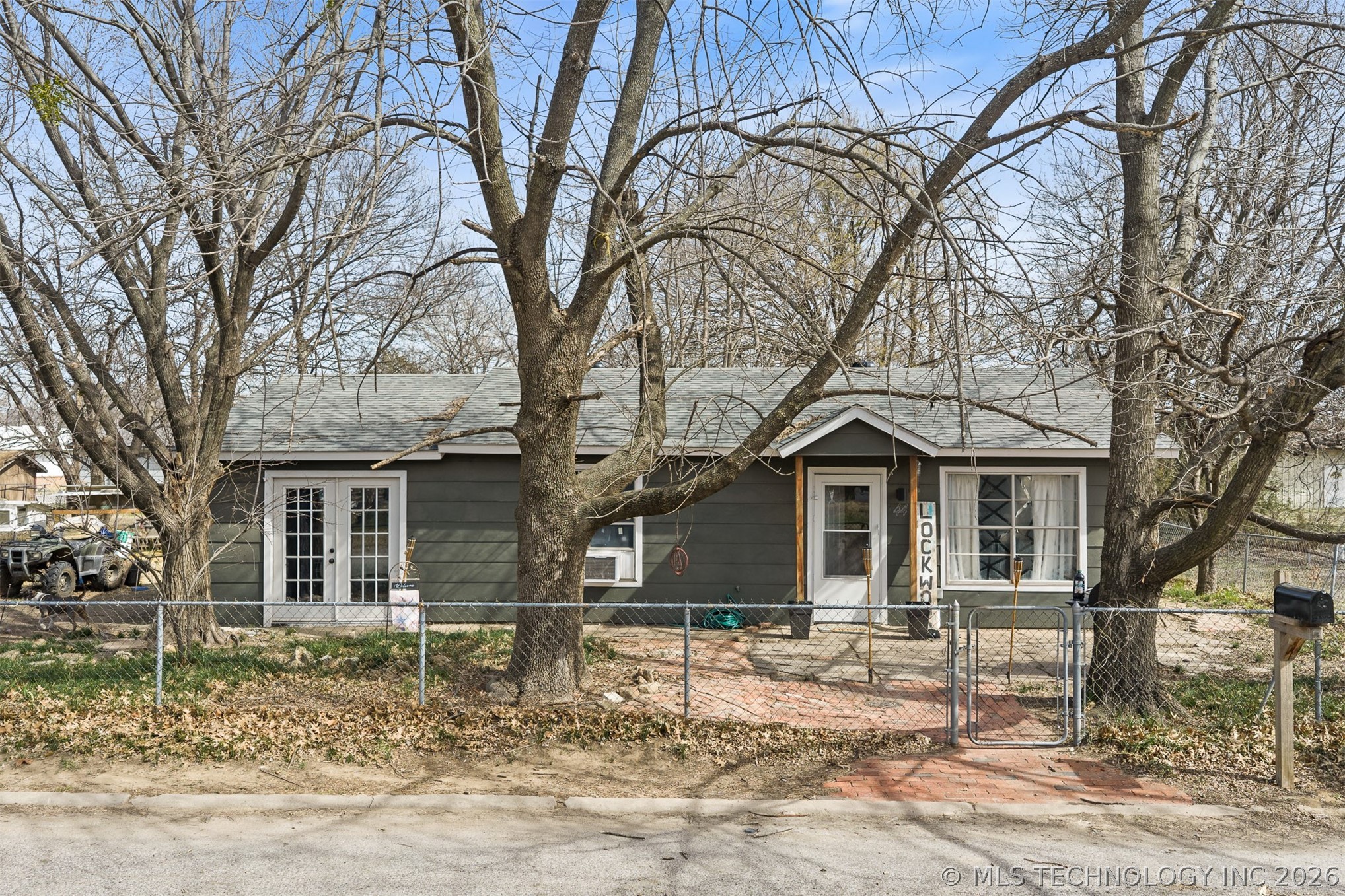 44 10th Street Property Photo 1