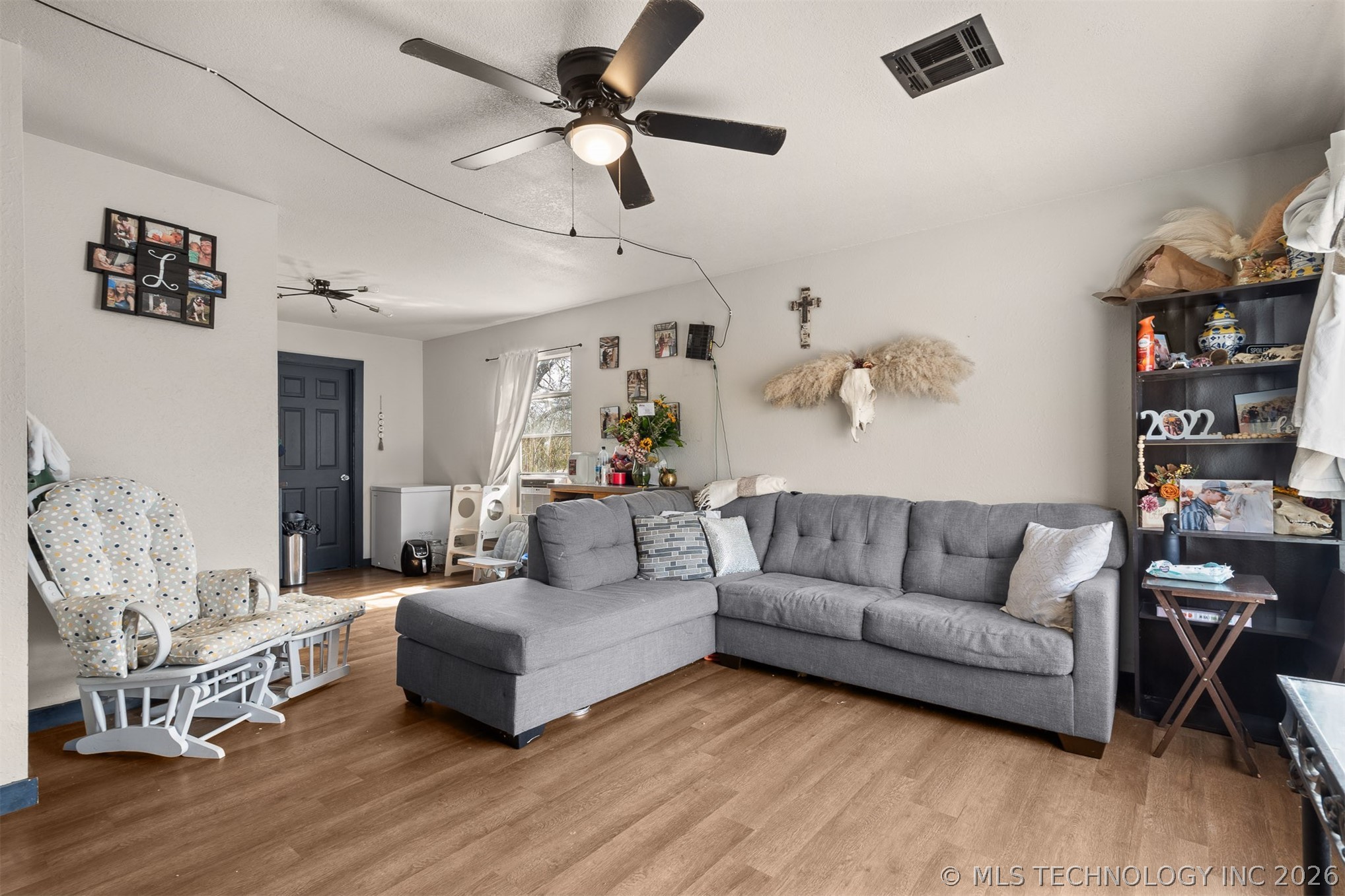 44 10th Street Property Photo 2