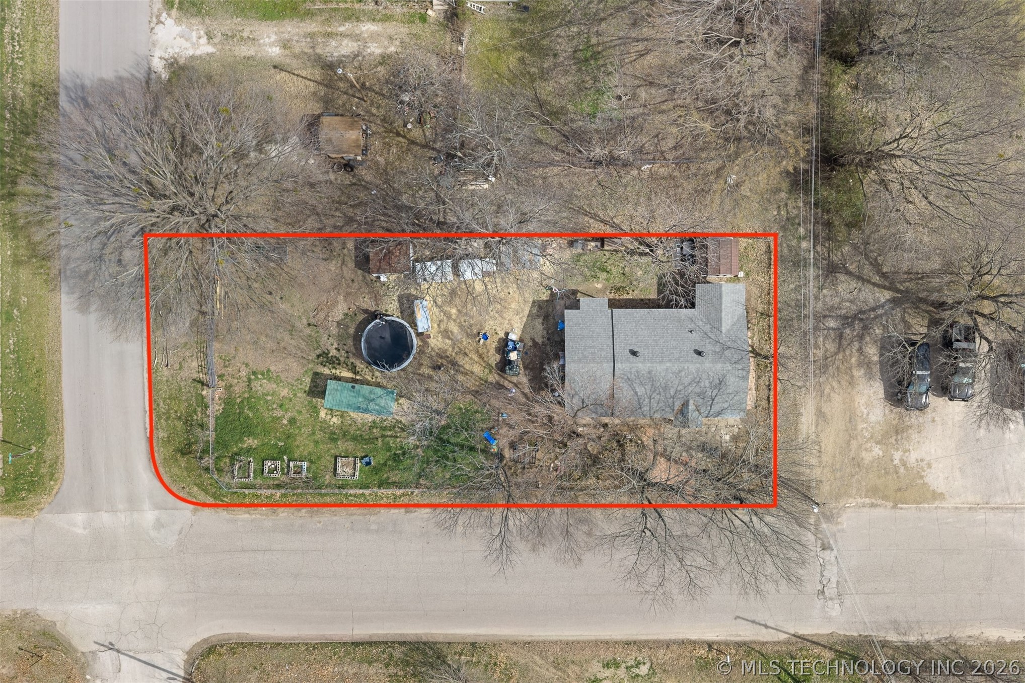 44 10th Street Property Photo 22