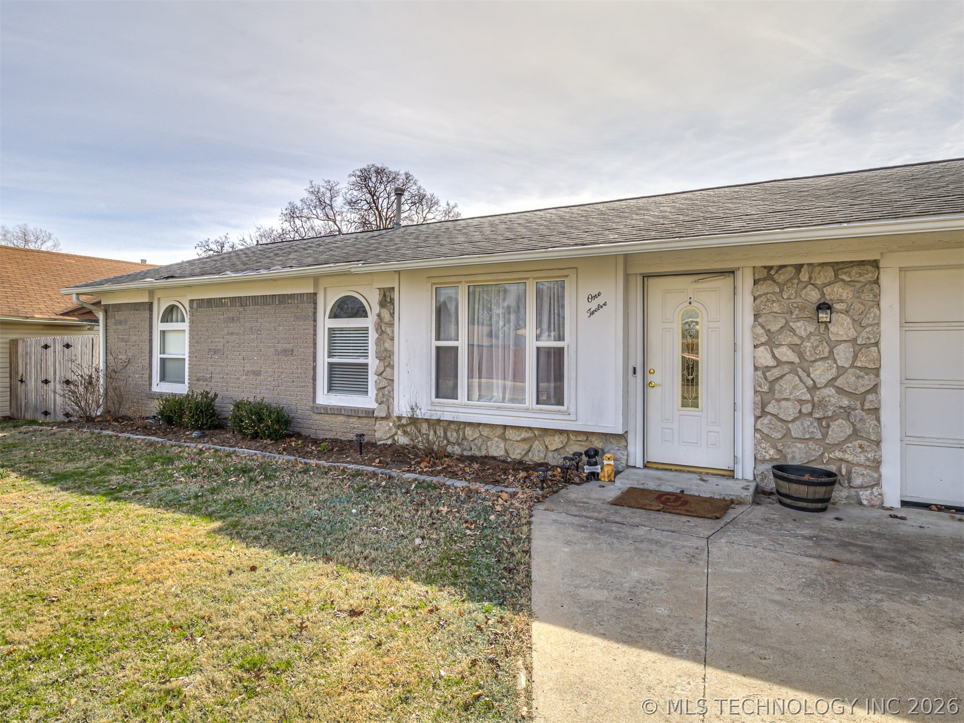 112 W Linda Street Property Photo 2