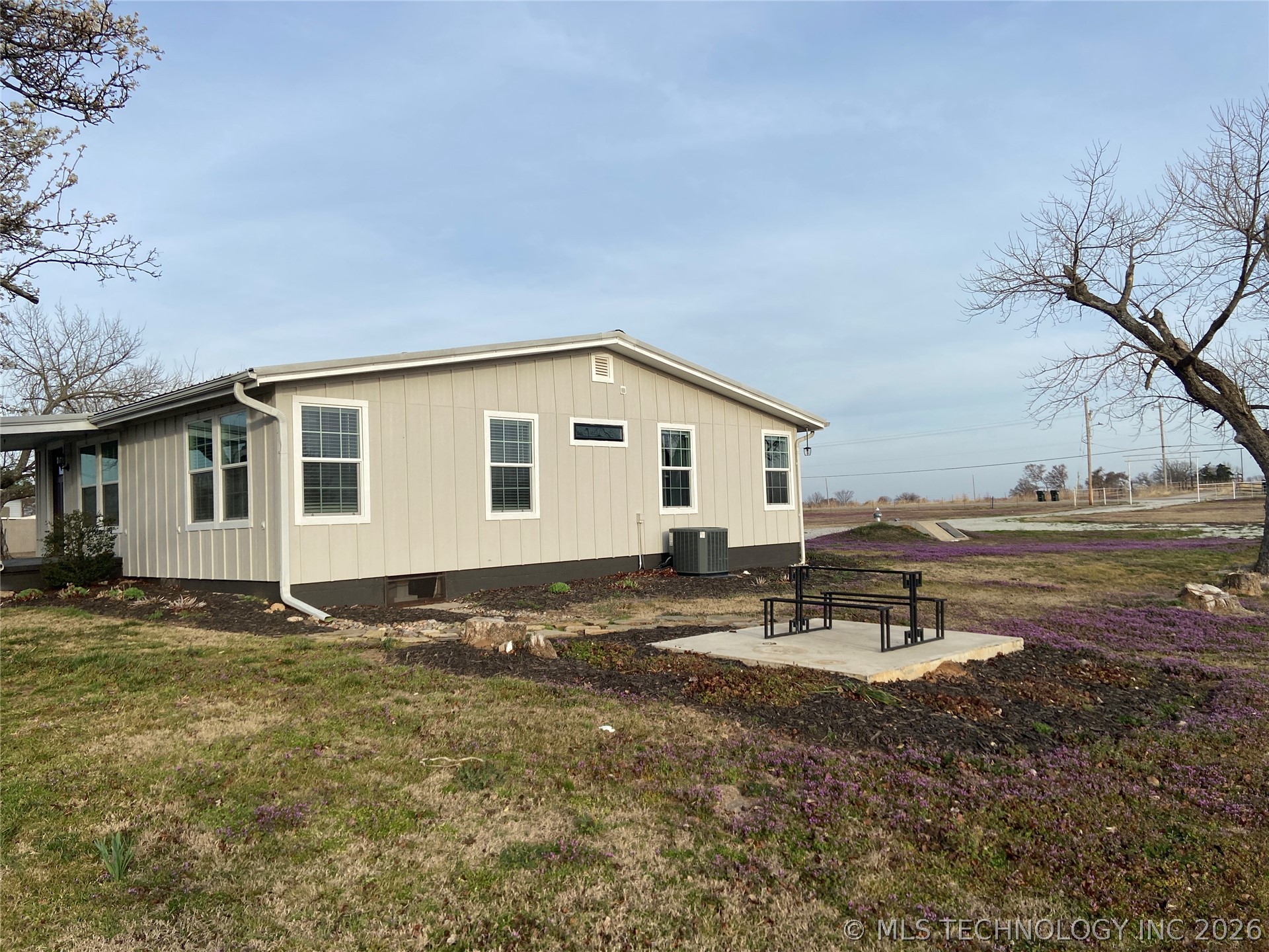 3484 State Highway 199 Property Photo 2