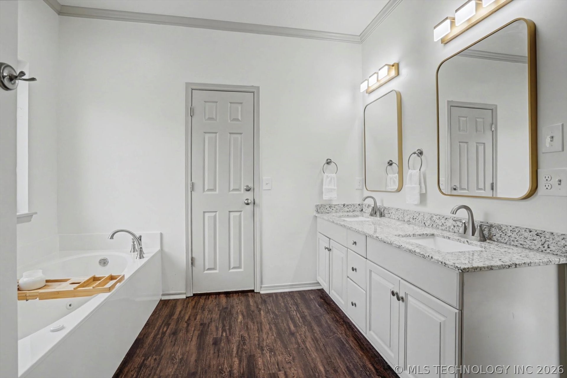 2934 E 101st Place Property Photo 29