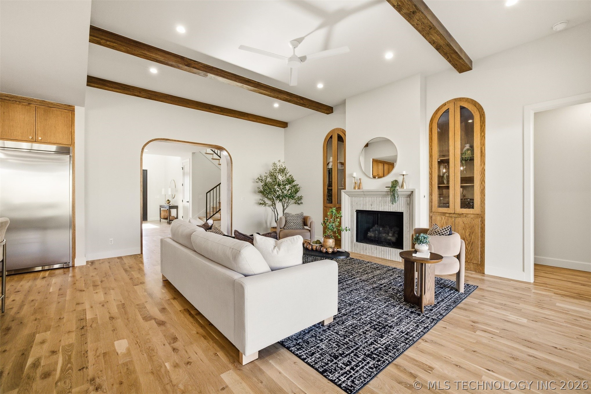 2241 S Florence Avenue Property Photo 8