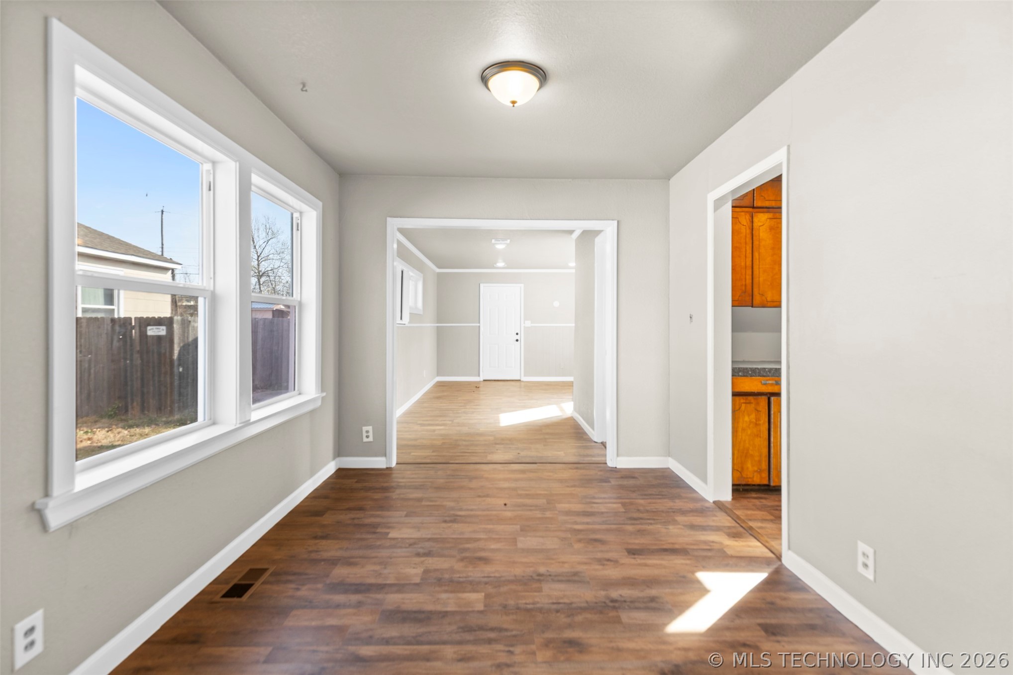 1860 S Armstrong Avenue Property Photo 6