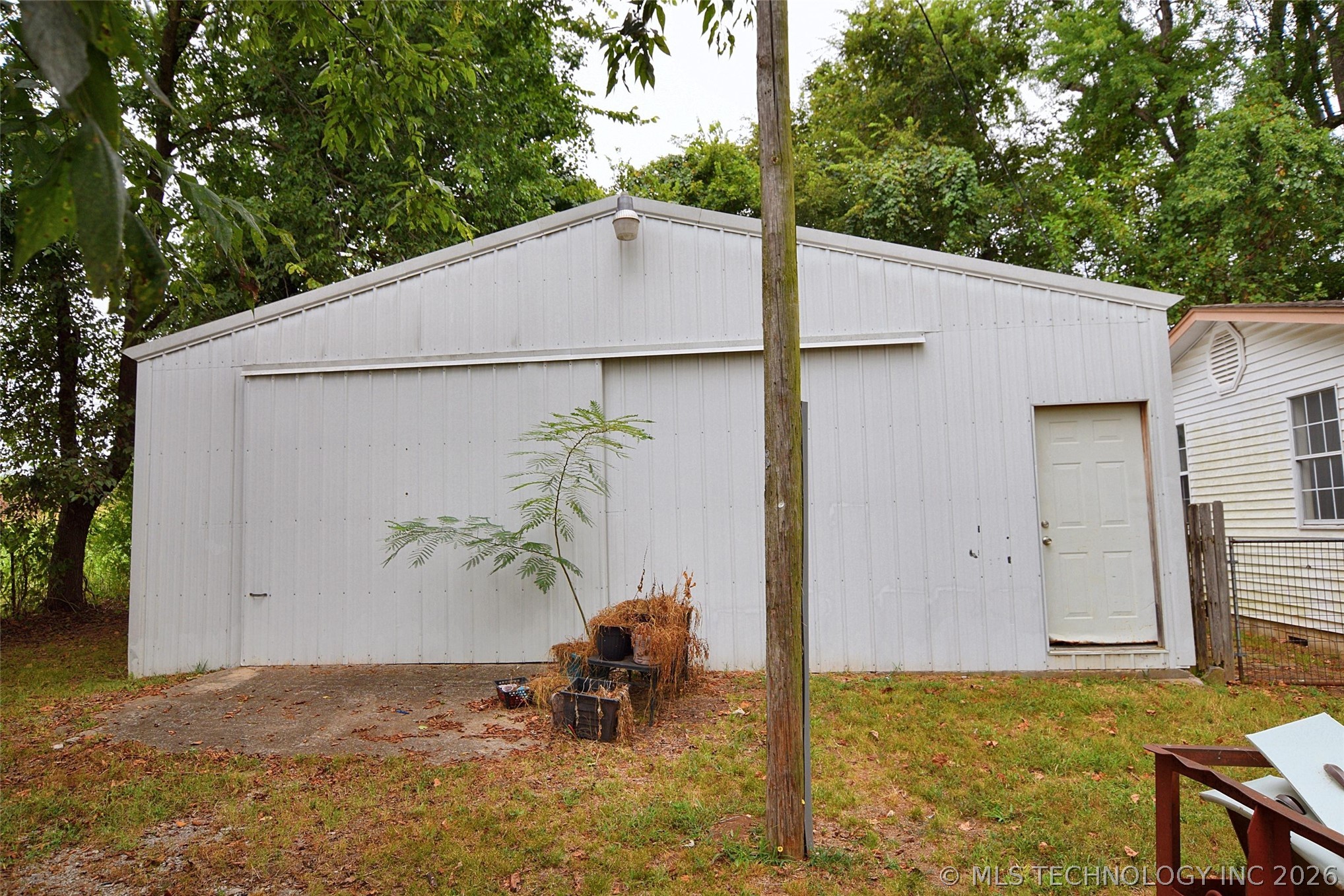 305 Mimosa Lane Property Photo 5