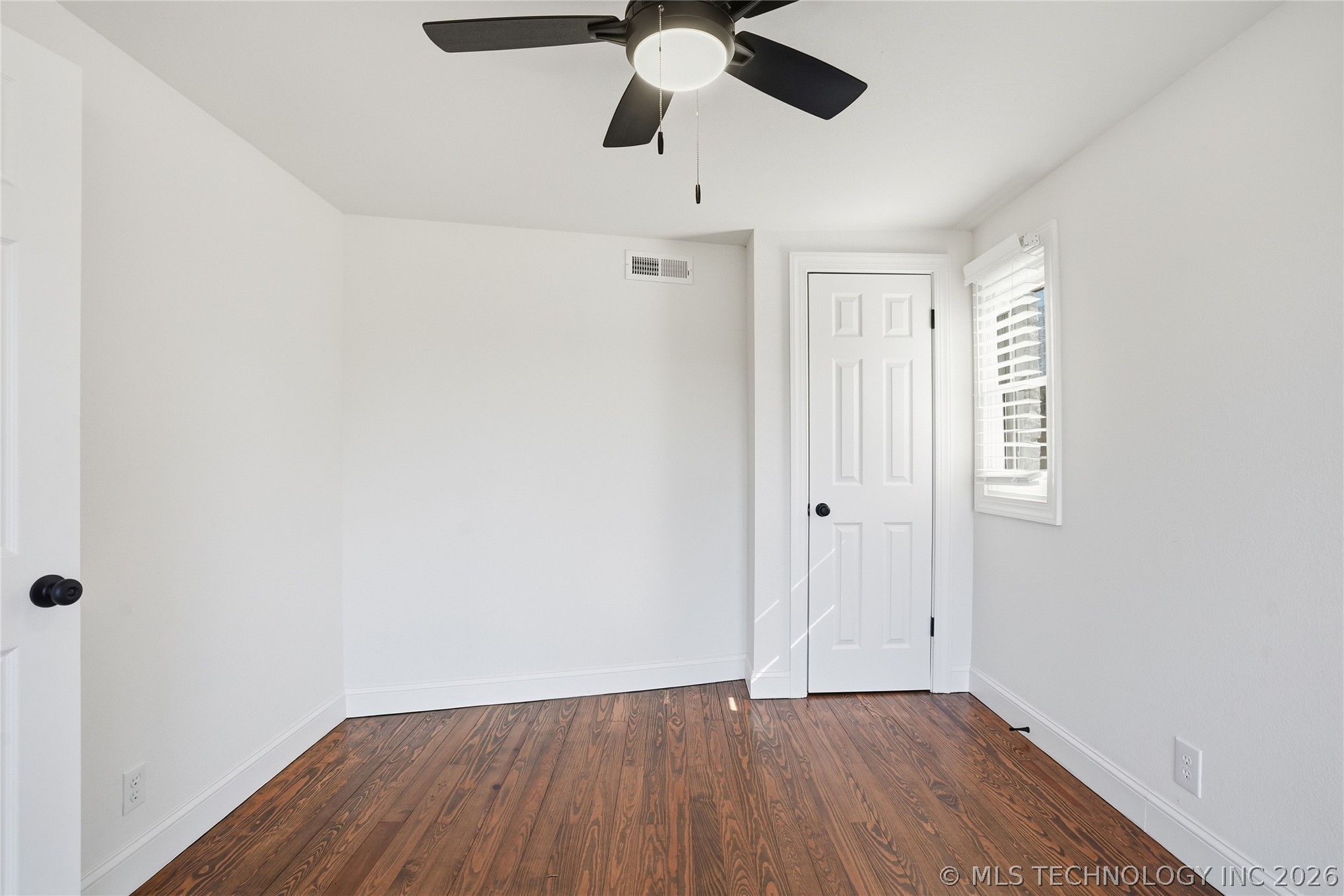 1535 S Atlanta Place Property Photo 13