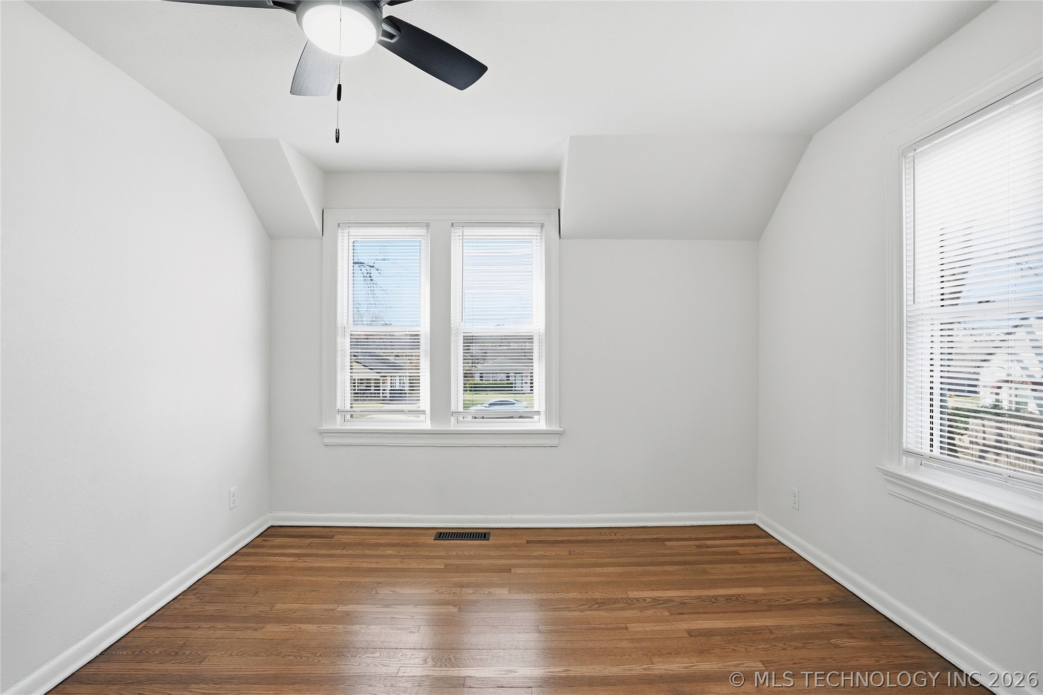 1535 S Atlanta Place Property Photo 36