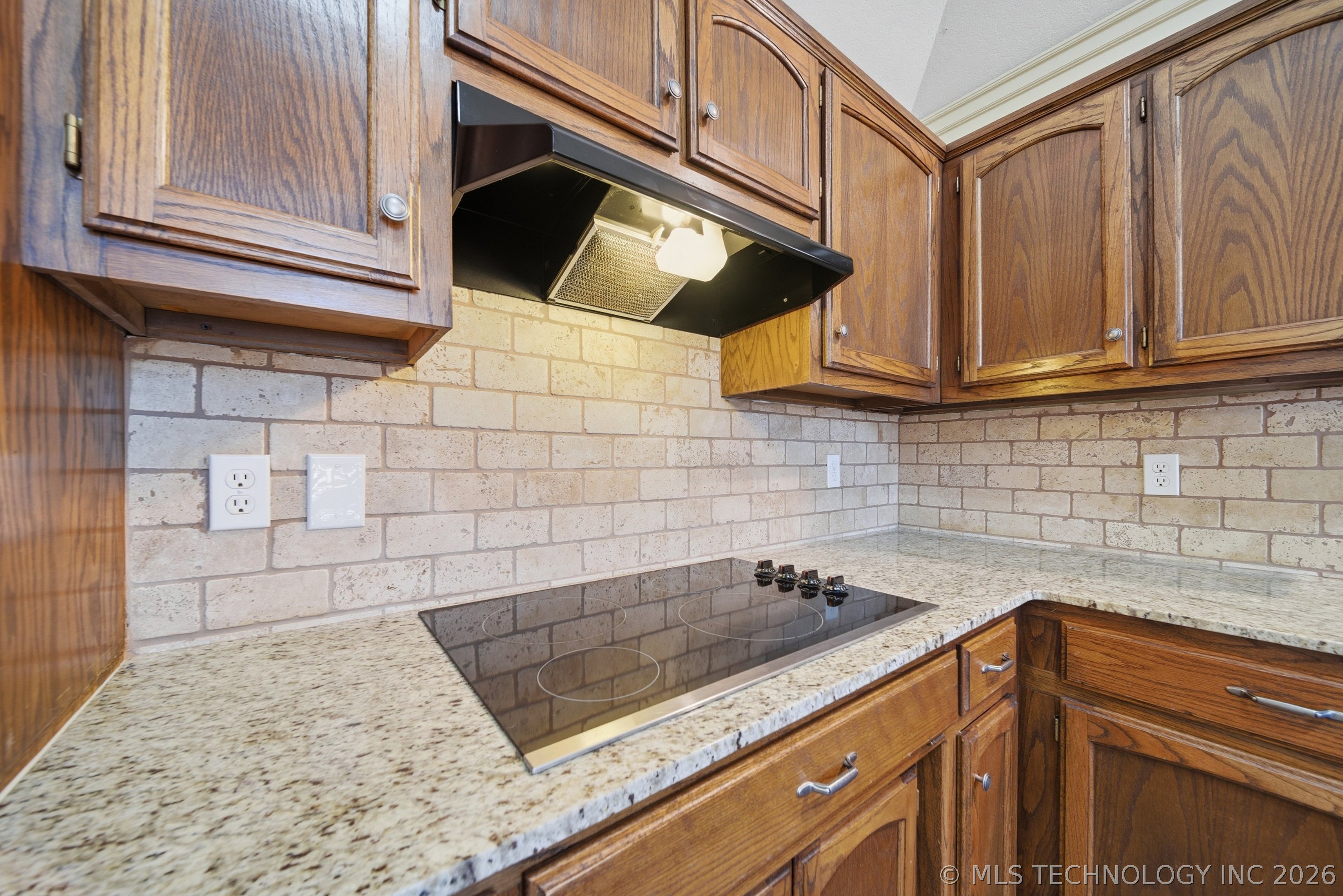 6311 S 90th East Avenue Property Photo 13