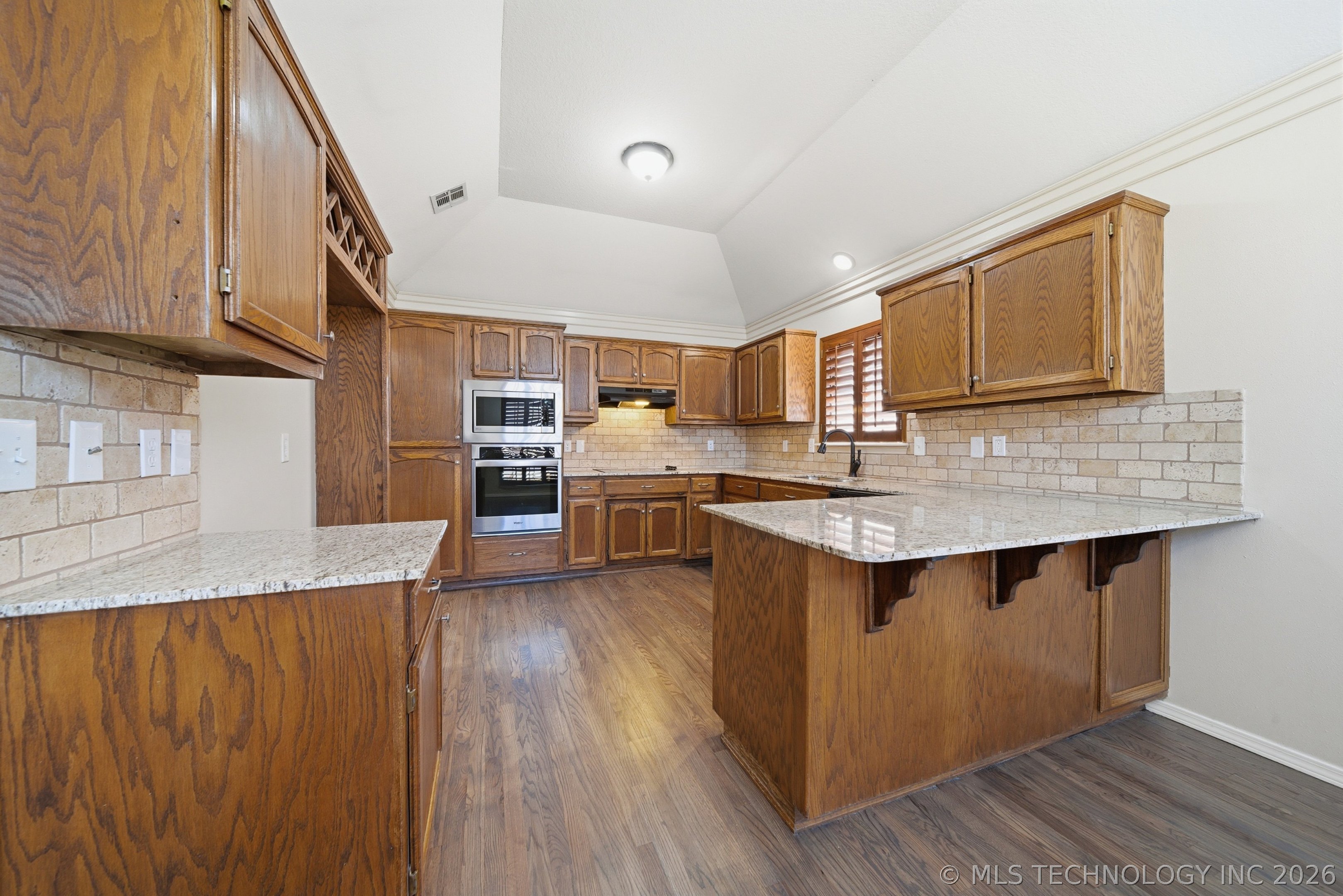 6311 S 90th East Avenue Property Photo 15