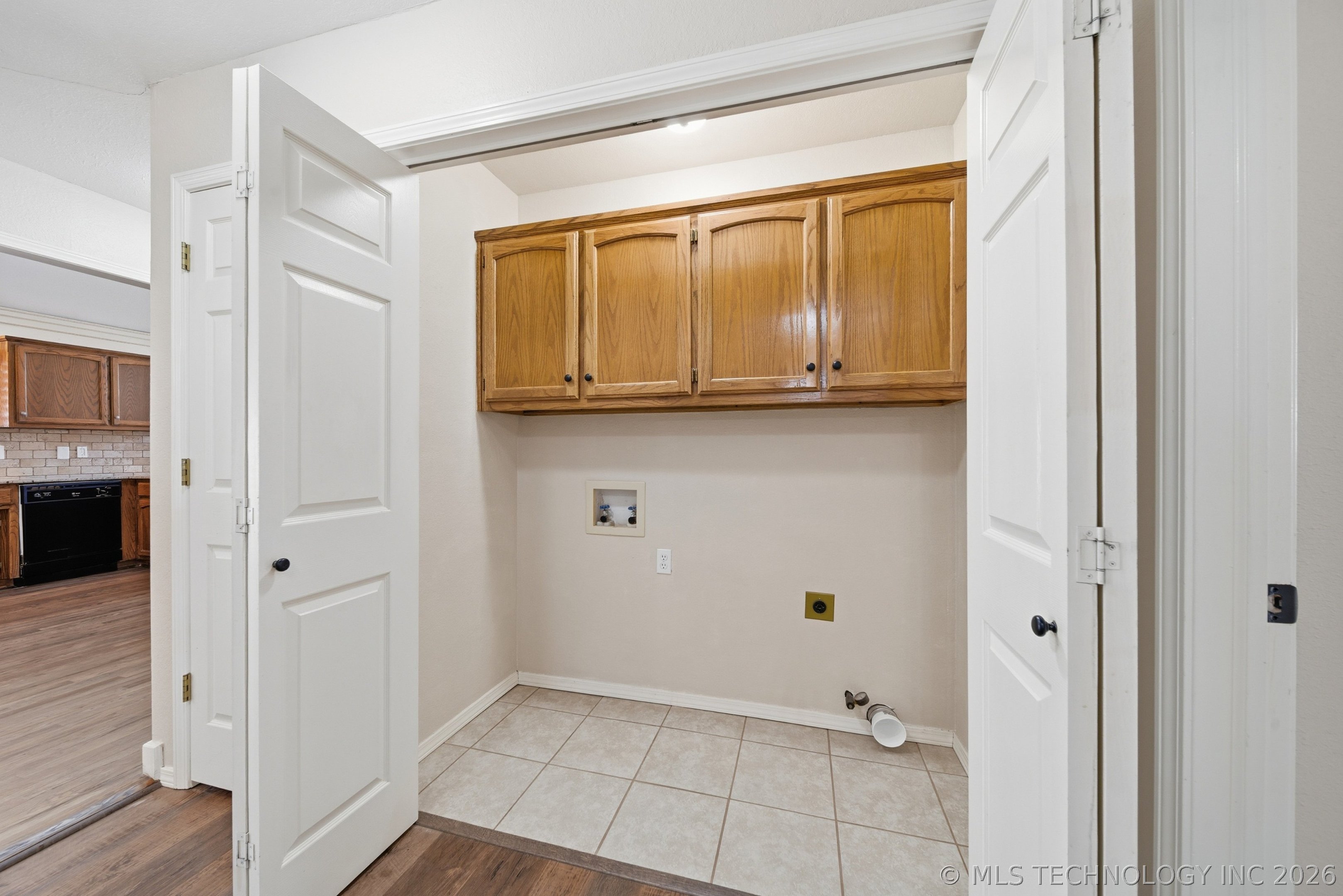 6311 S 90th East Avenue Property Photo 28