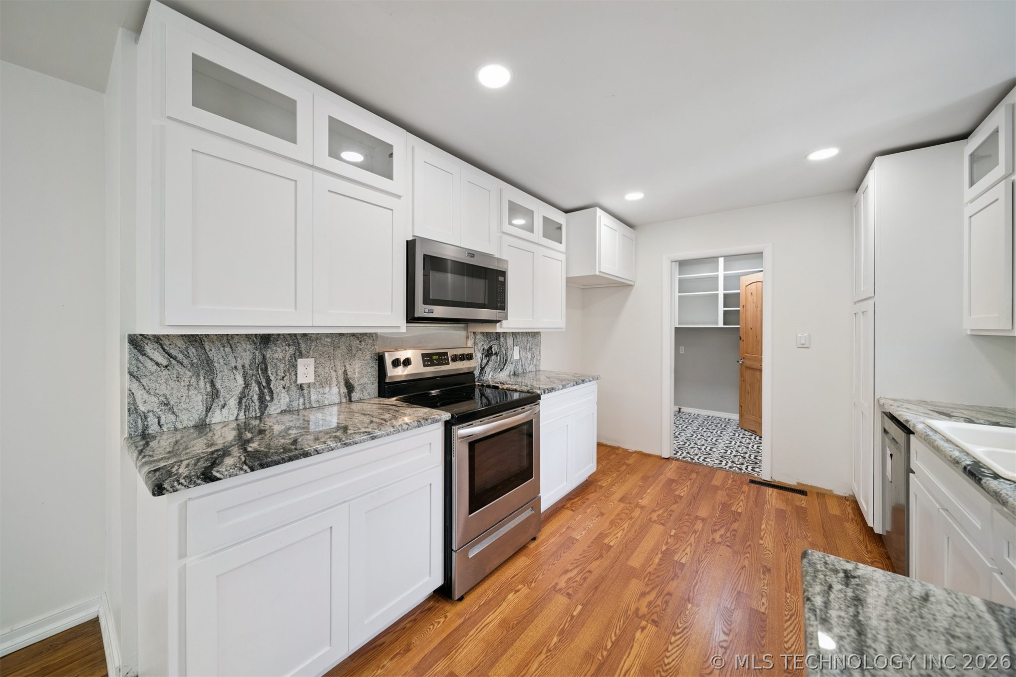 205 S Mary Avenue Property Photo 8