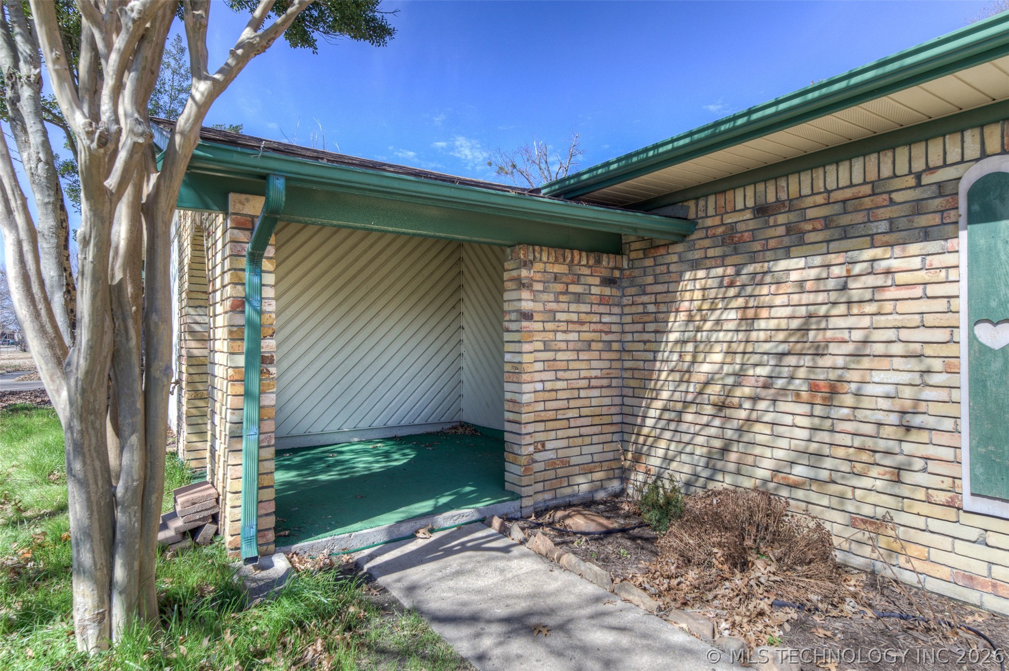 2610 Turner Street Property Photo 3