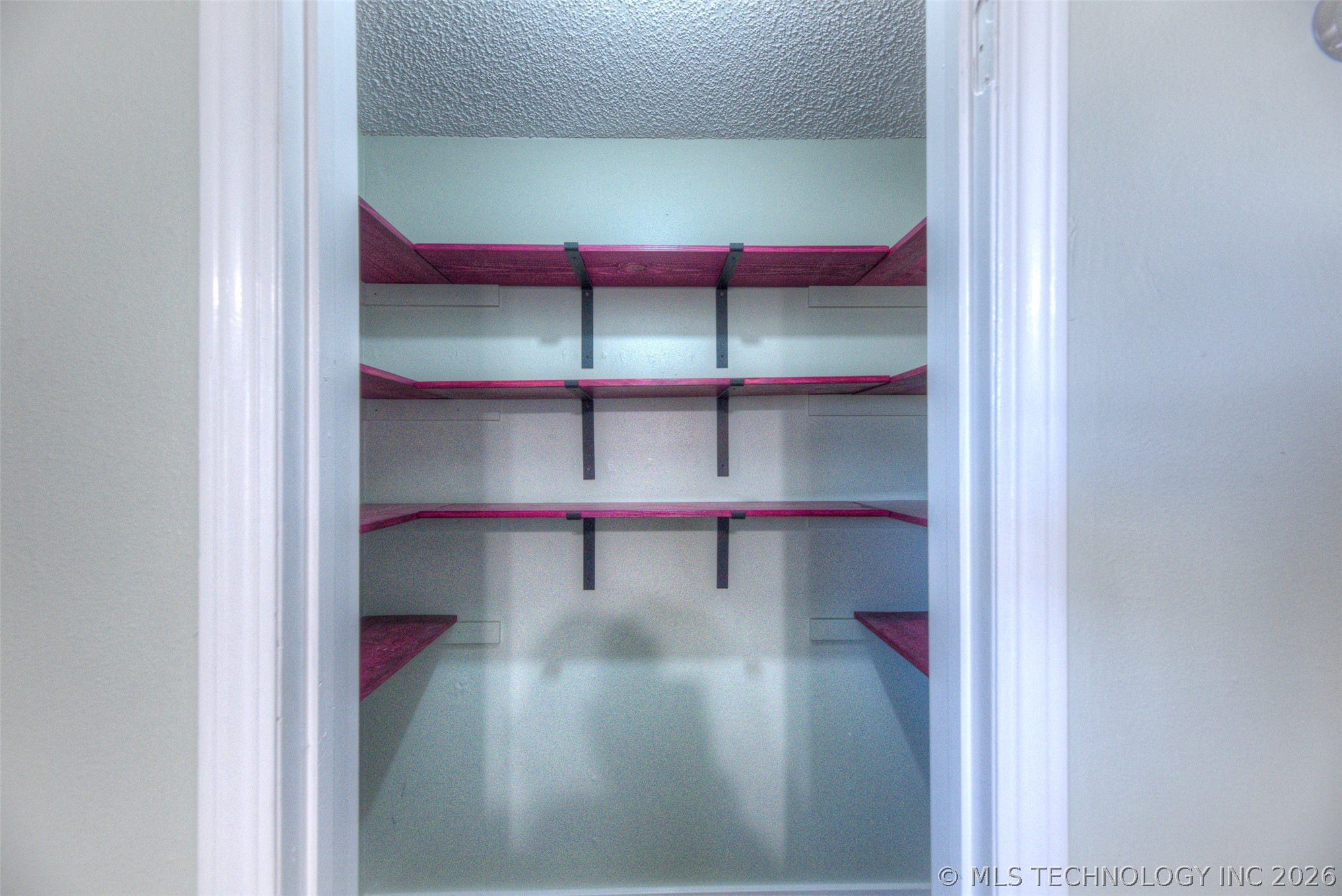 2610 Turner Street Property Photo 6
