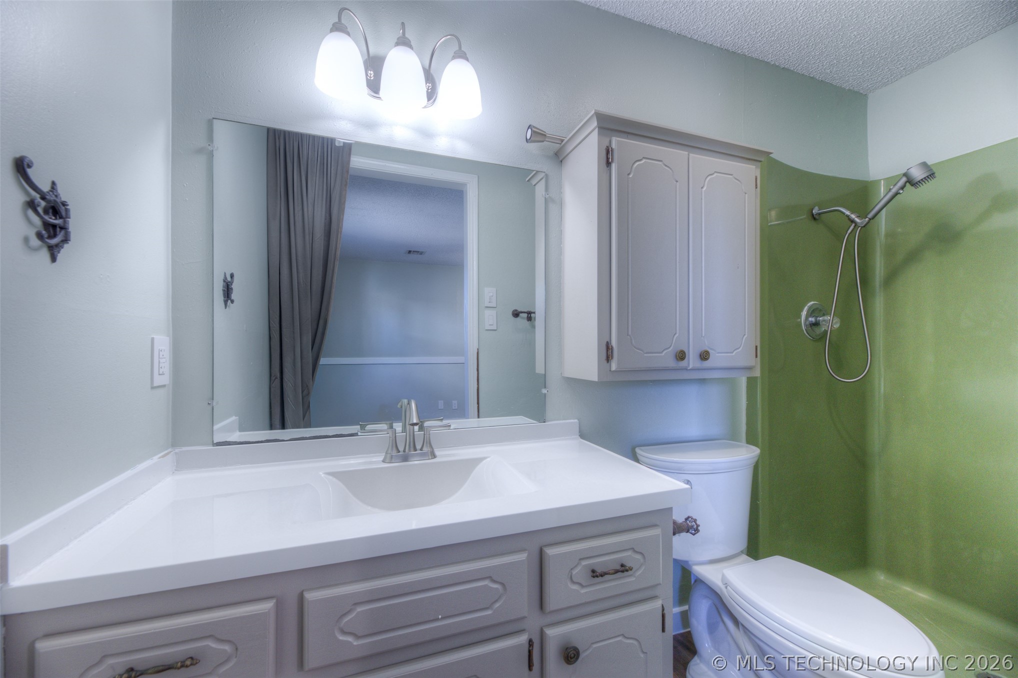 2610 Turner Street Property Photo 15