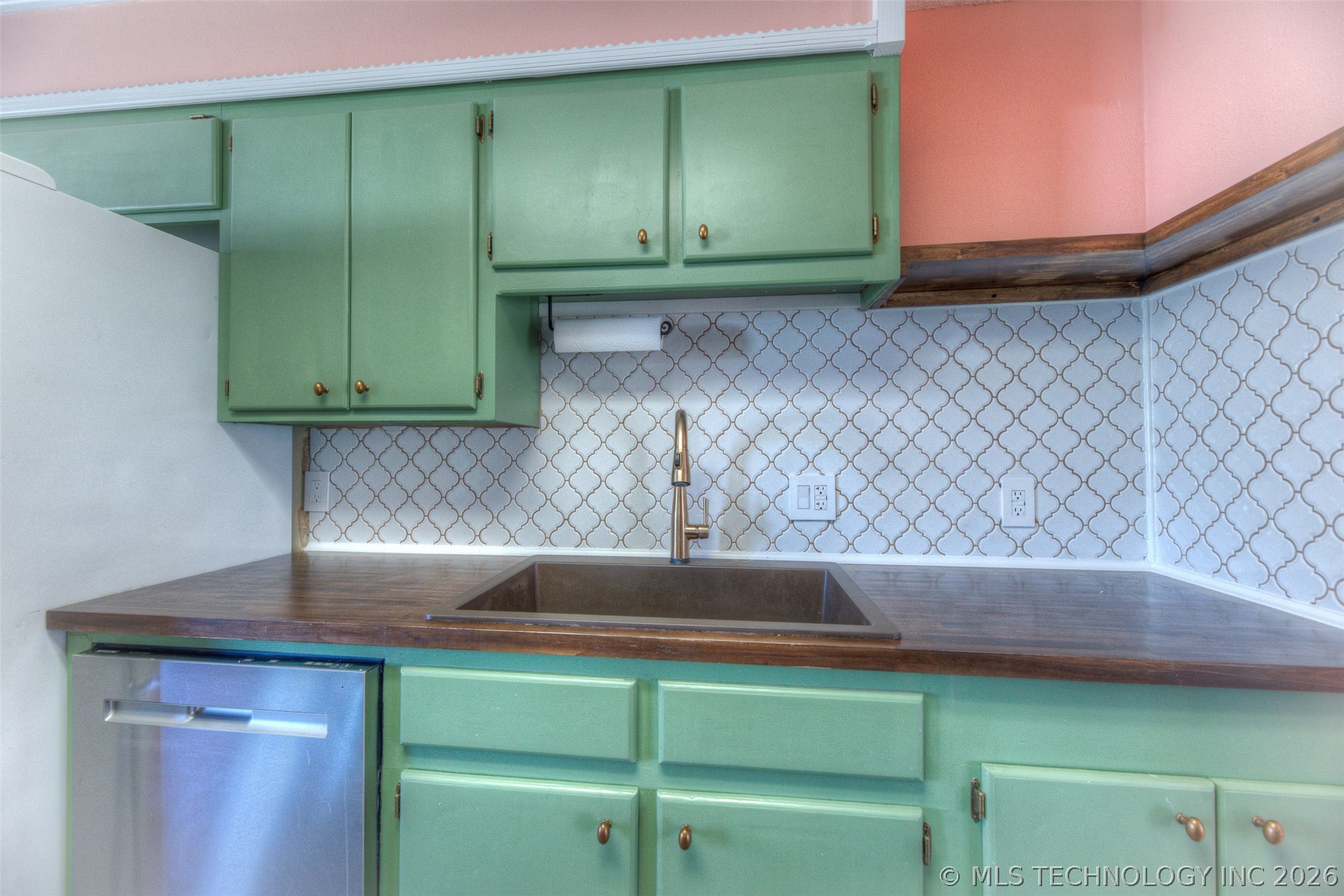 2610 Turner Street Property Photo 23