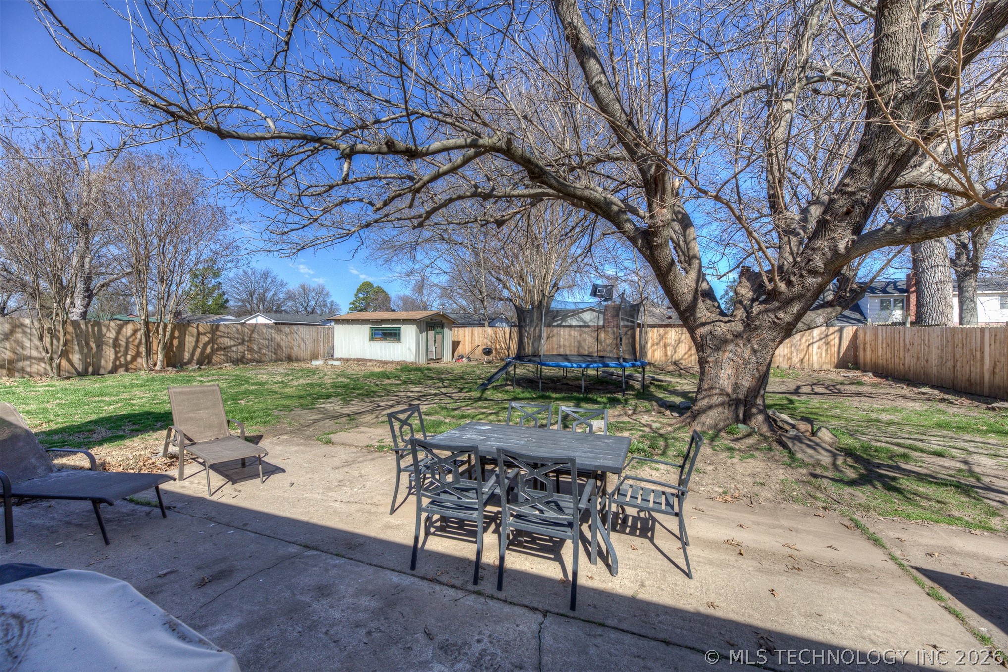 2610 Turner Street Property Photo 32