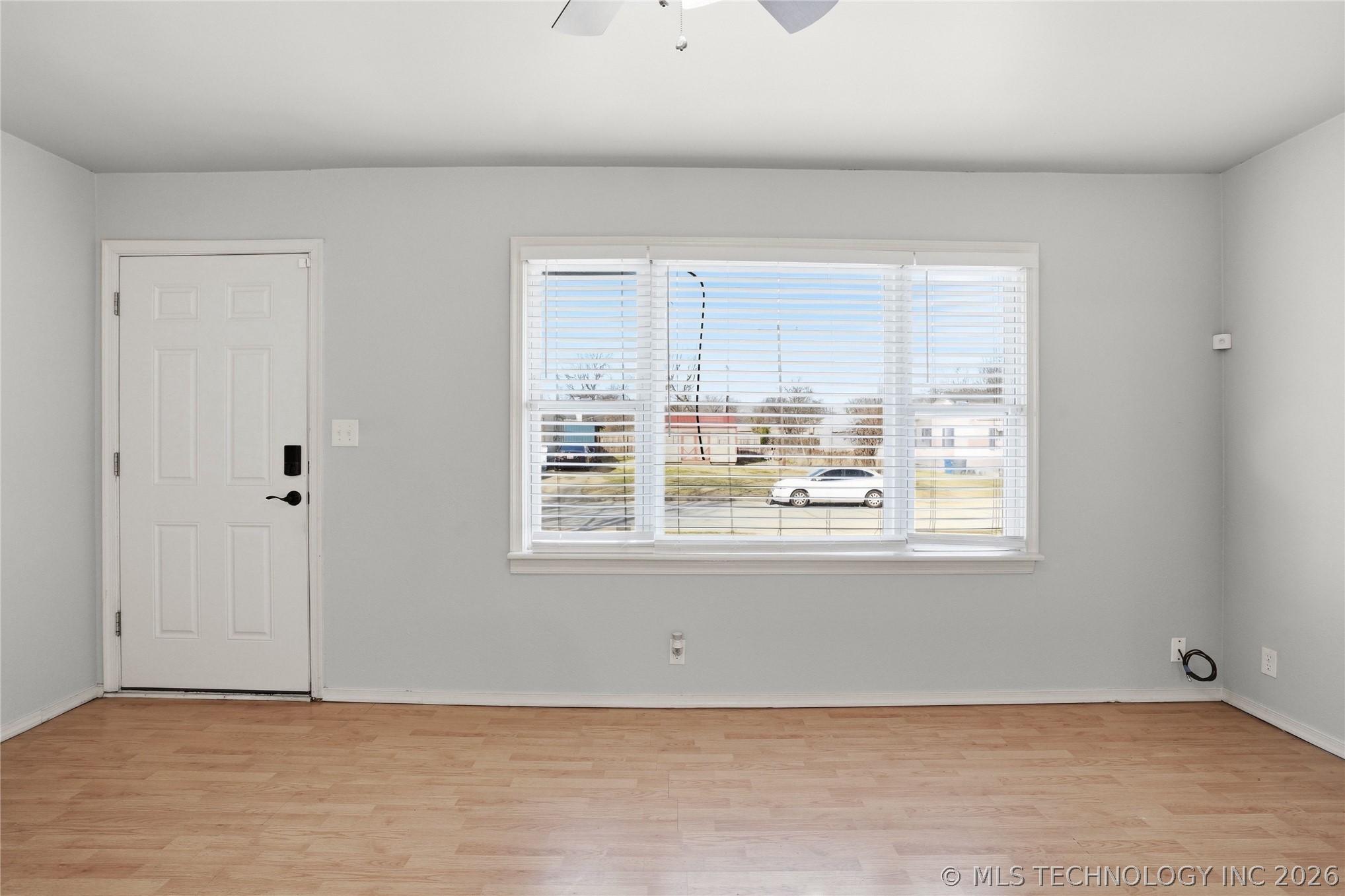 707 N 71st East Avenue Property Photo 5