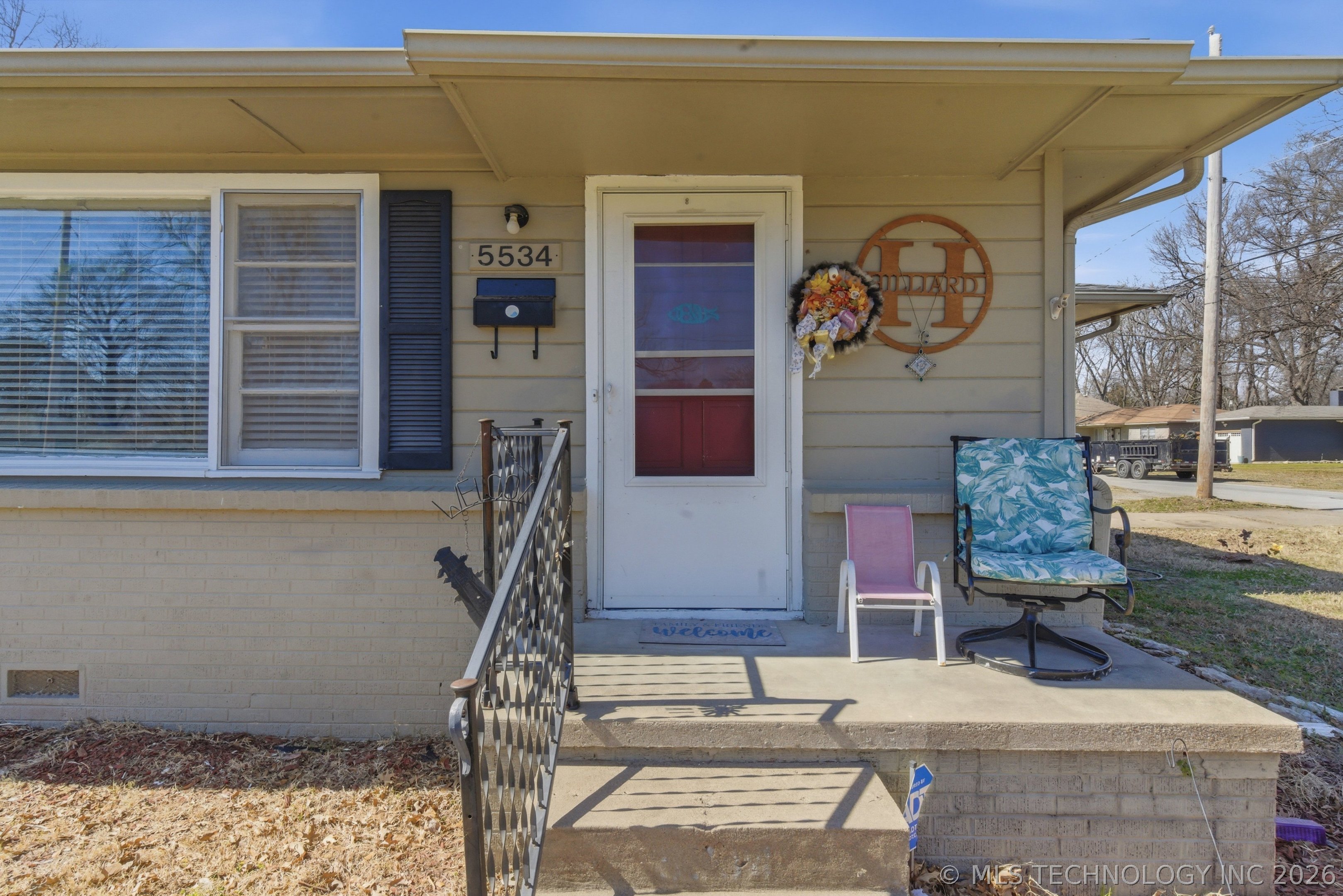 5534 S Columbia Avenue Property Photo 3