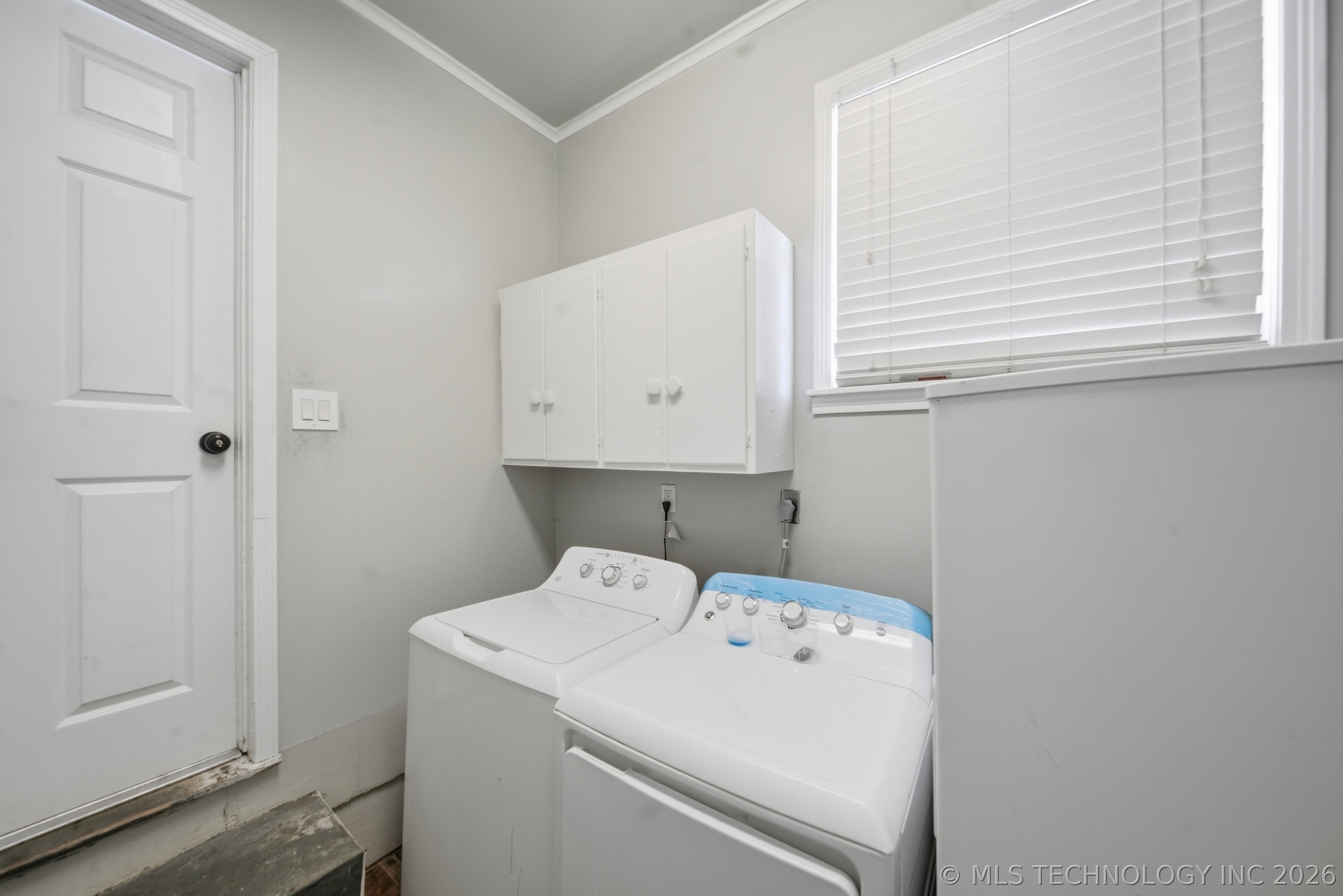 5534 S Columbia Avenue Property Photo 23