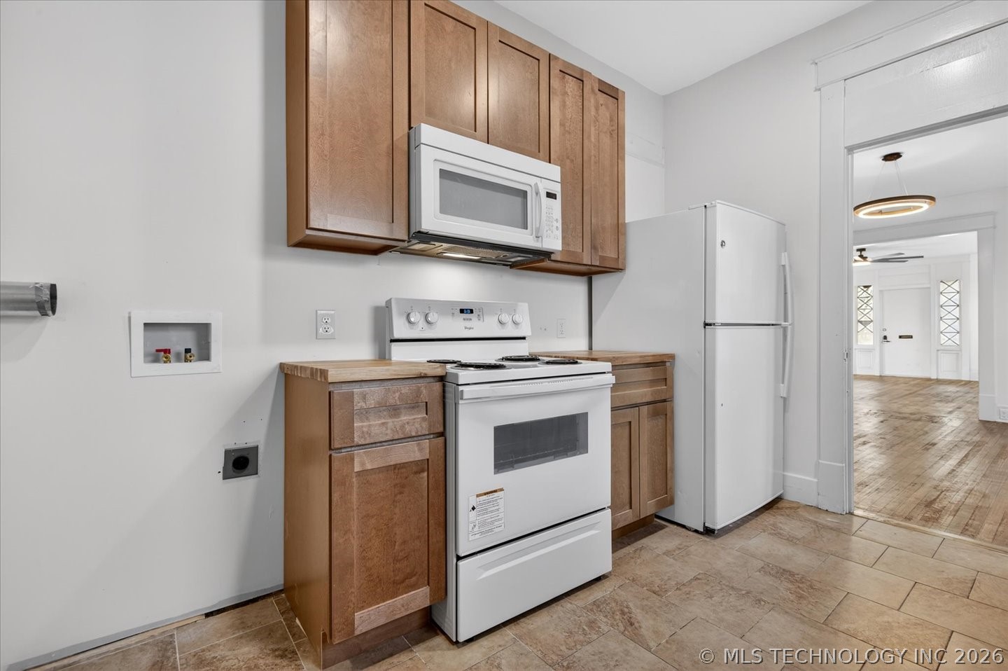 822 S Johnstone Avenue Property Photo 7