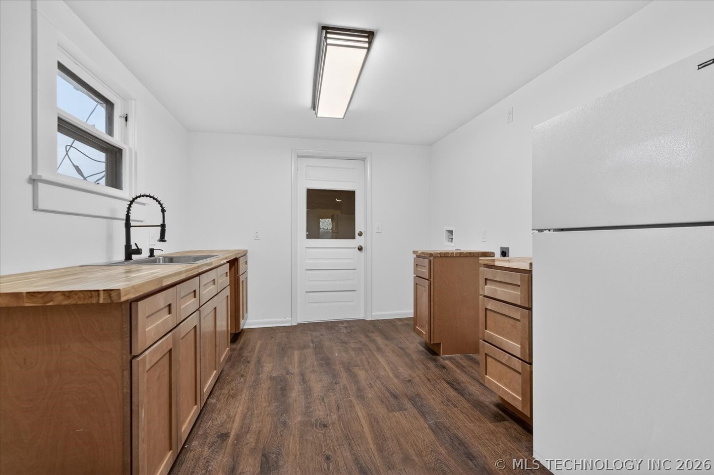 822 S Johnstone Avenue Property Photo 28