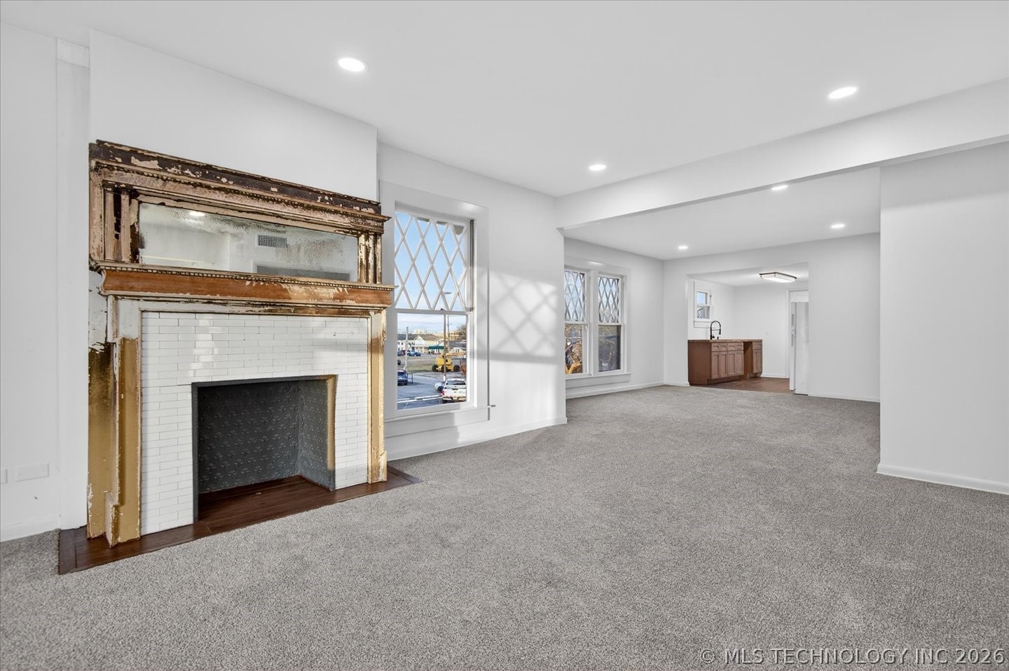 822 S Johnstone Avenue Property Photo 33