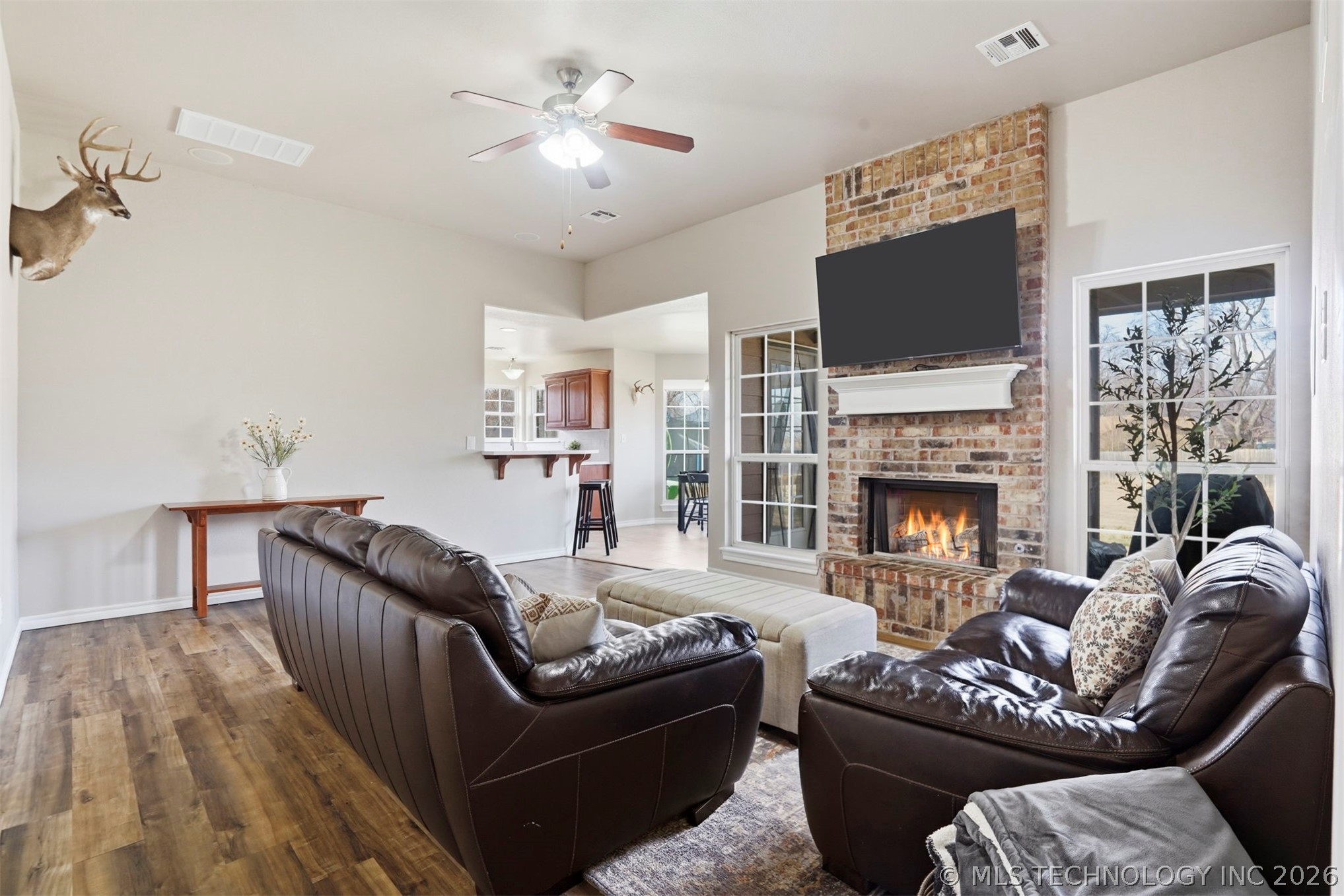 14504 S Oak Street Property Photo 3