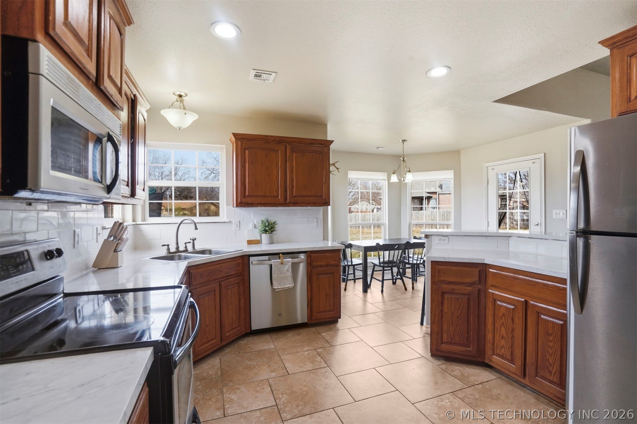 14504 S Oak Street Property Photo 7