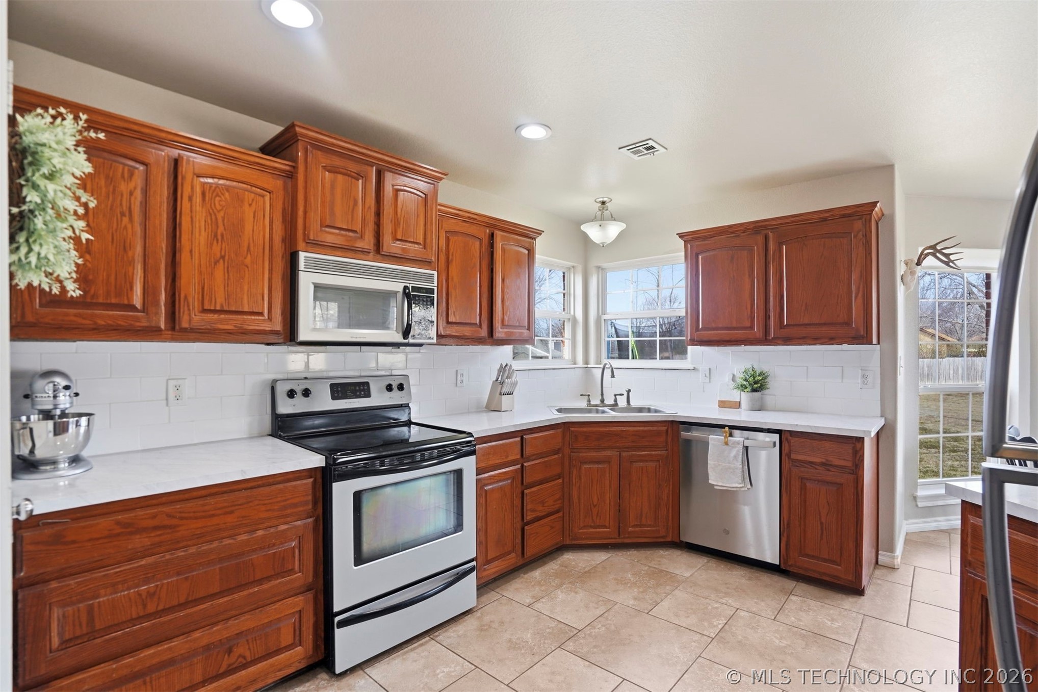 14504 S Oak Street Property Photo 8