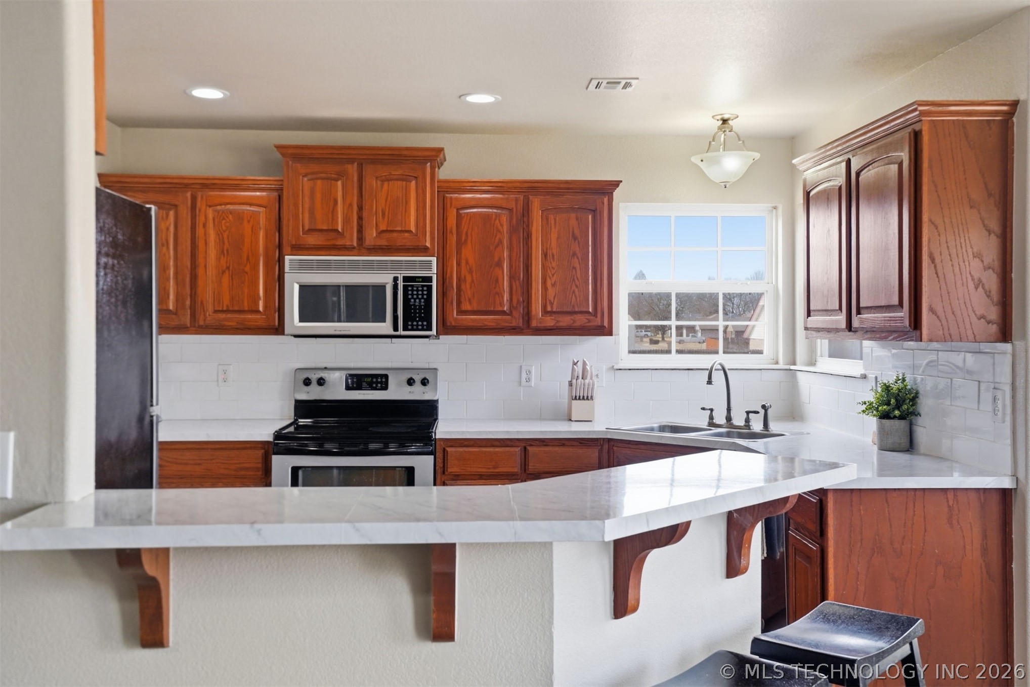 14504 S Oak Street Property Photo 10