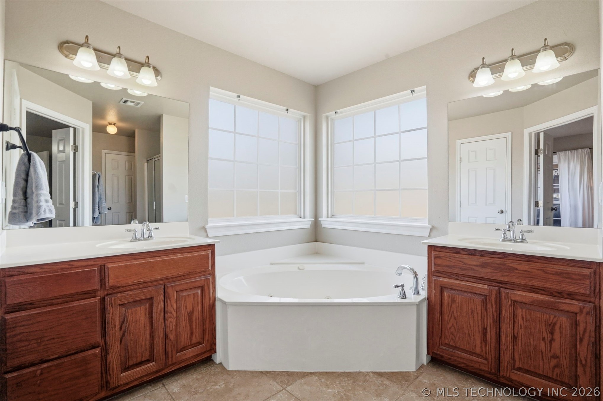 14504 S Oak Street Property Photo 18