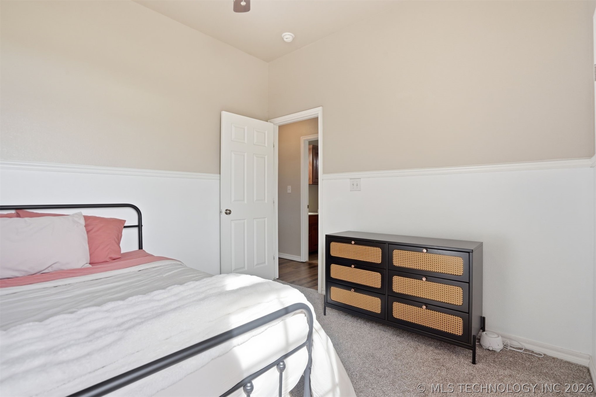 14504 S Oak Street Property Photo 21