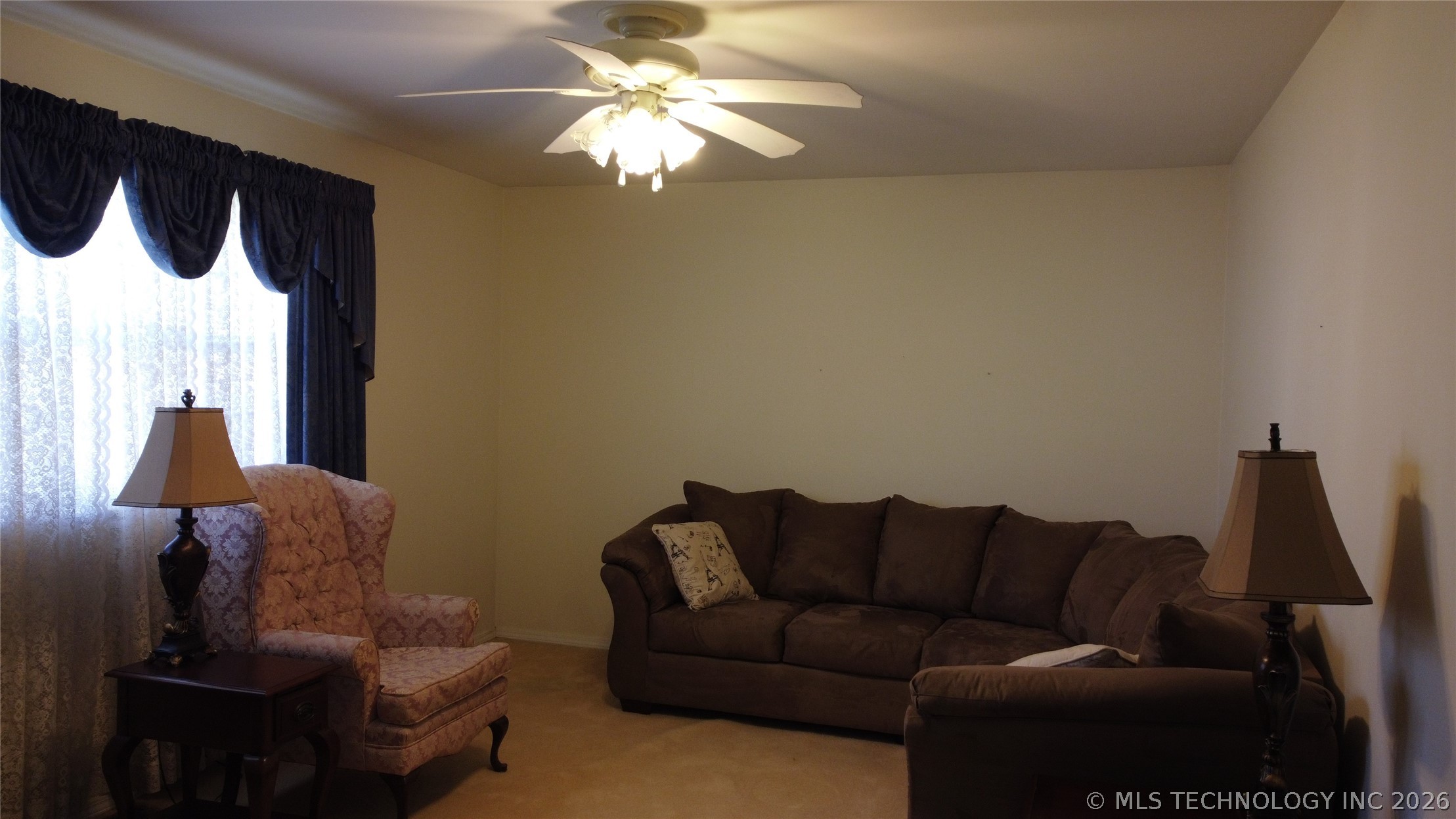 106 Vine Street Property Photo 8