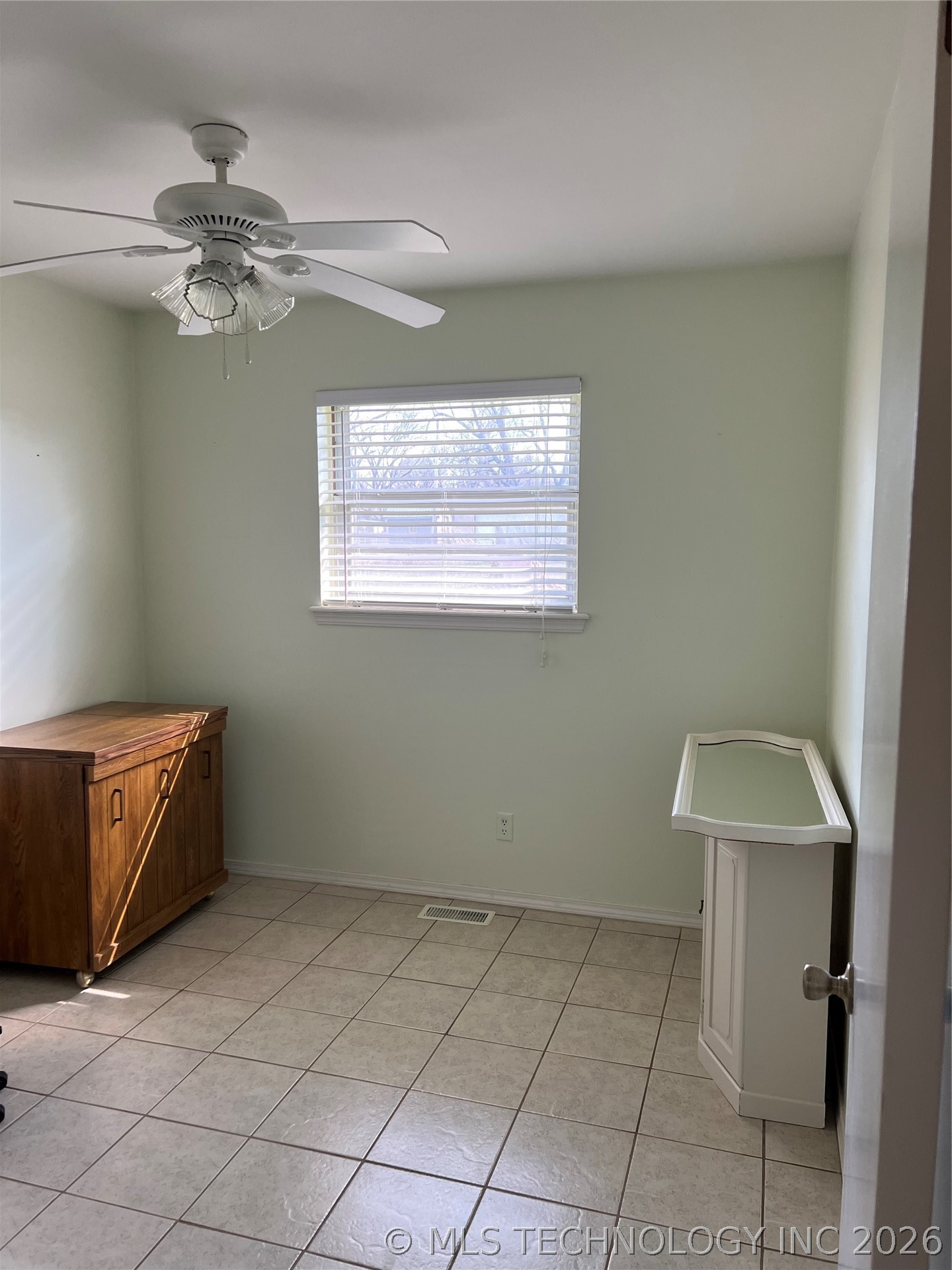 106 Vine Street Property Photo 15