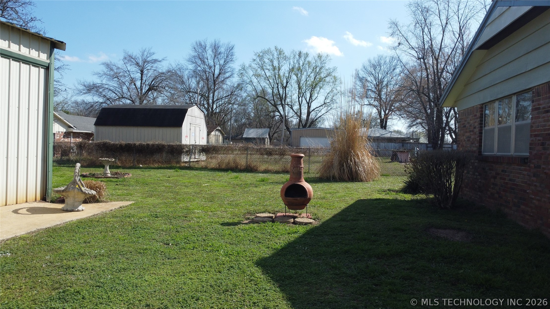 106 Vine Street Property Photo 23