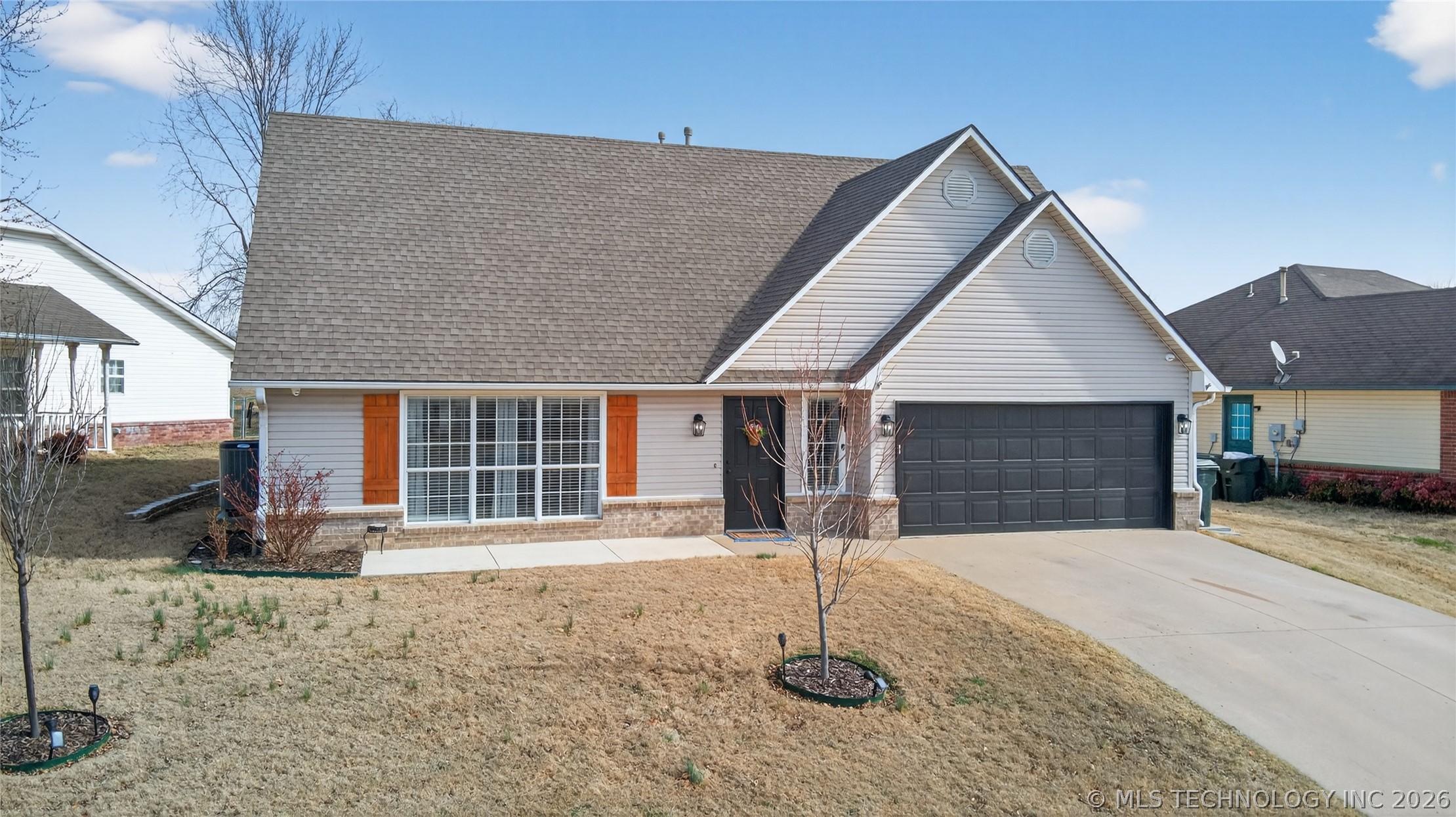 2500 Sw Wolf Run Drive Property Photo 2