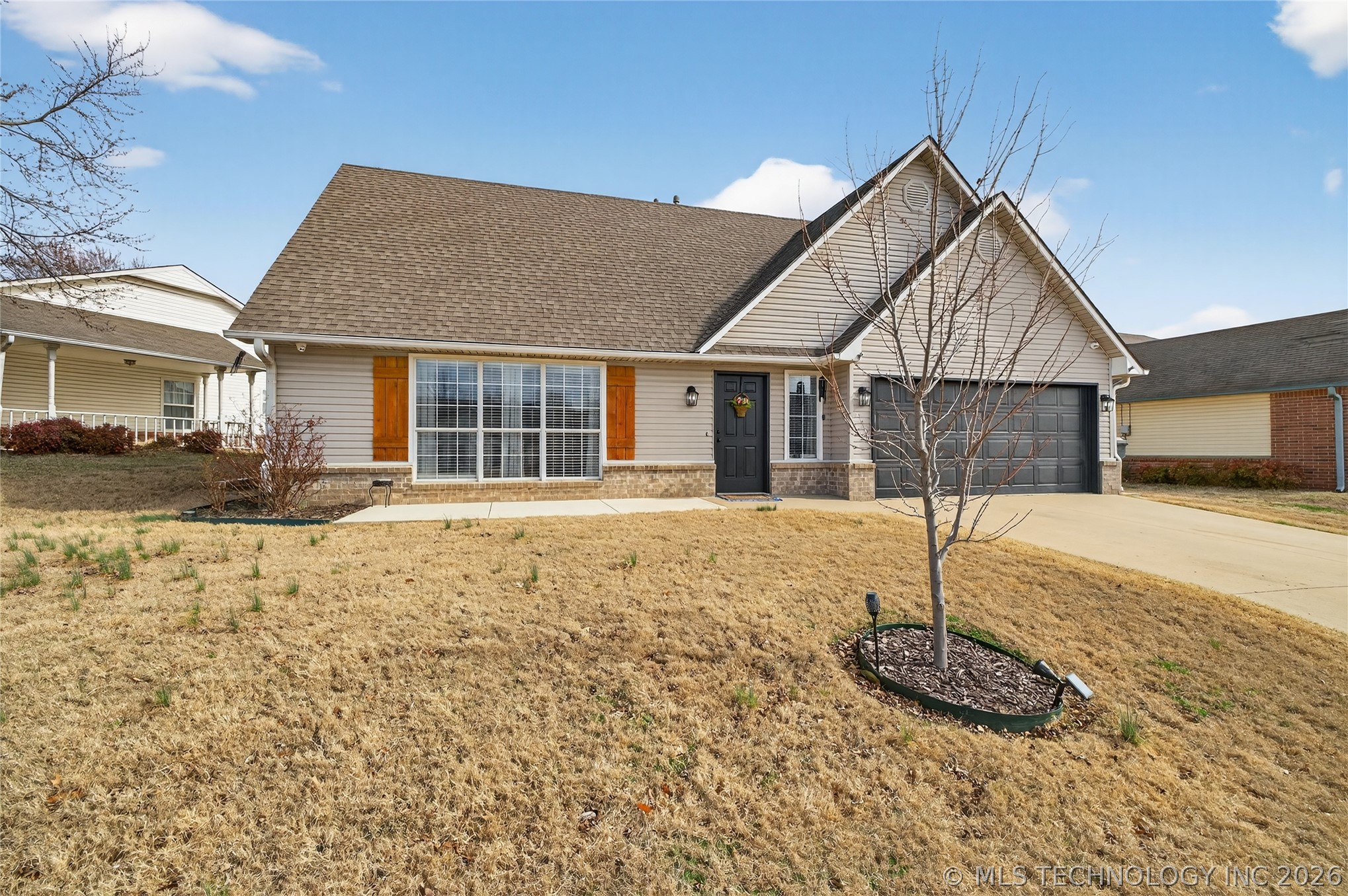 2500 Sw Wolf Run Drive Property Photo 4