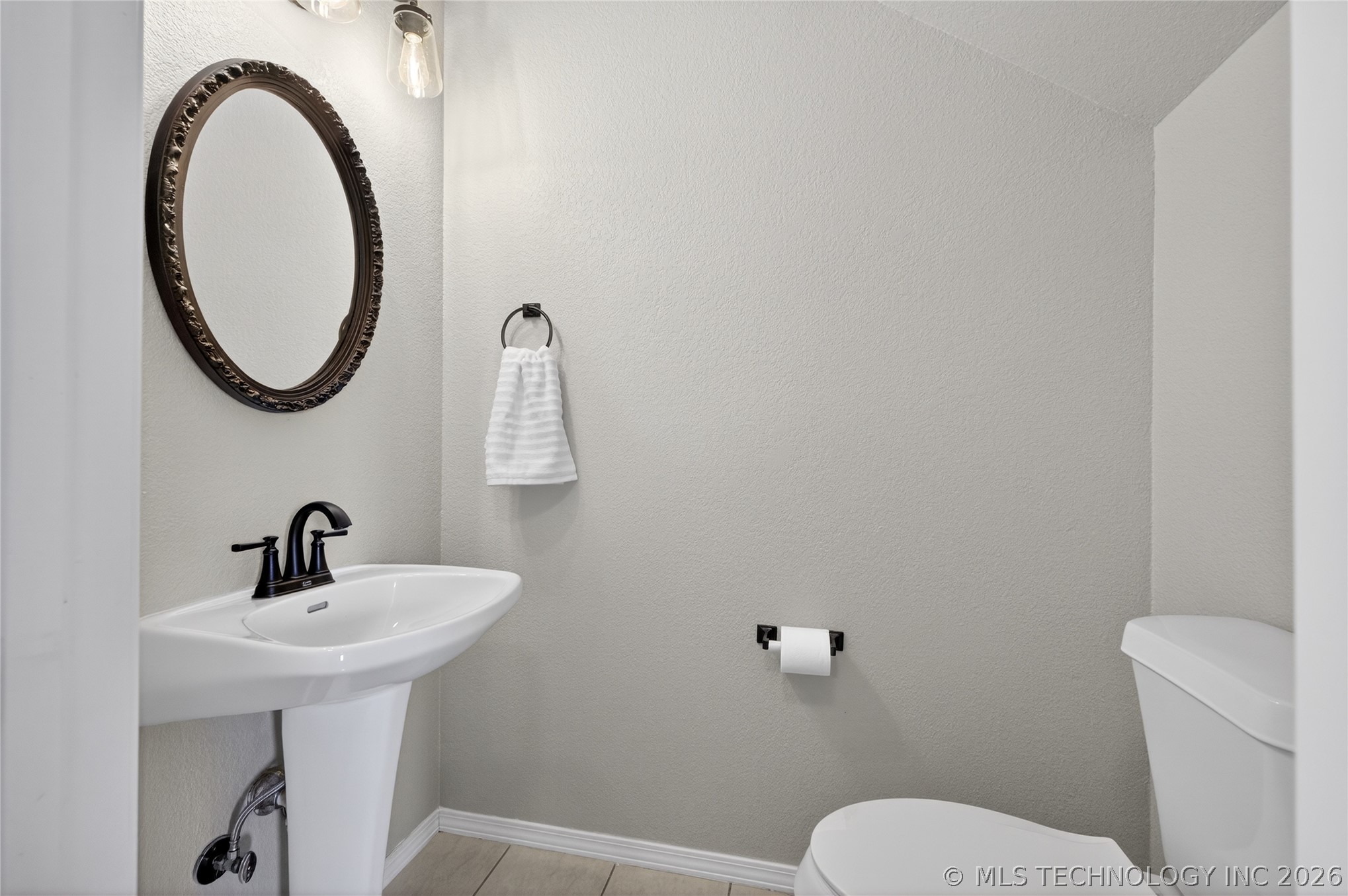 2500 Sw Wolf Run Drive Property Photo 17