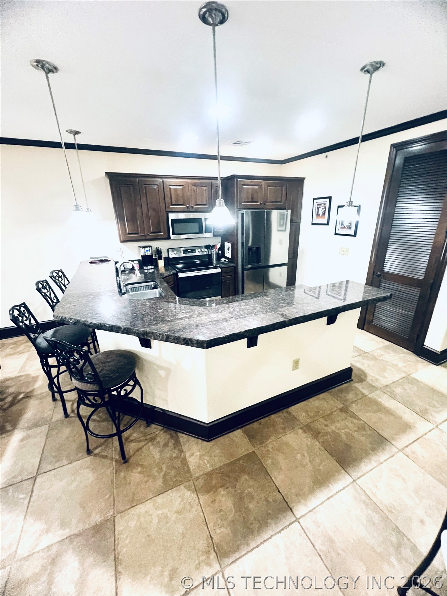 25 Grand Lake Drive 3c Property Photo 10