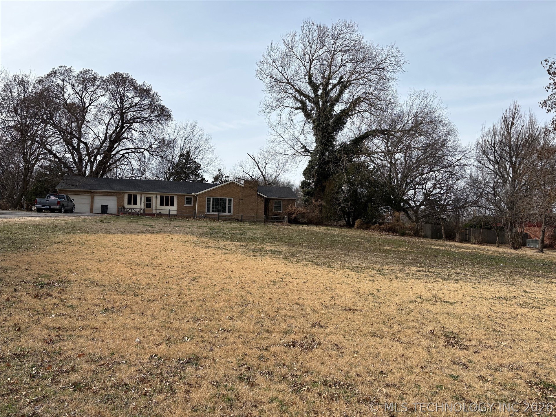 1307 S Madison Boulevard Property Photo 2