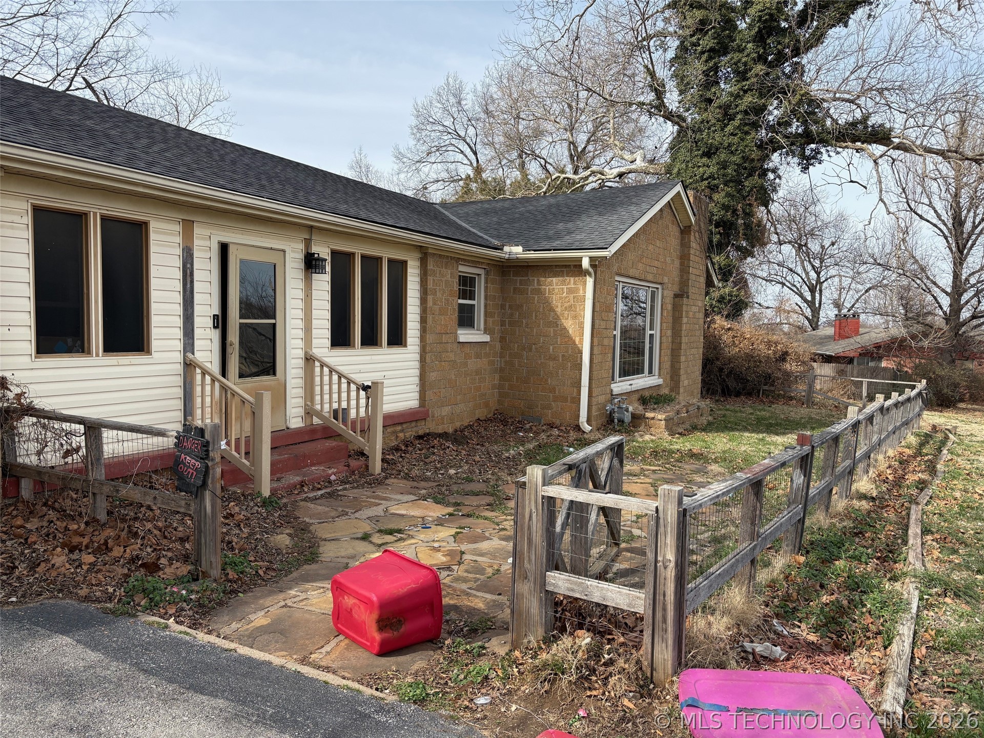1307 S Madison Boulevard Property Photo 3