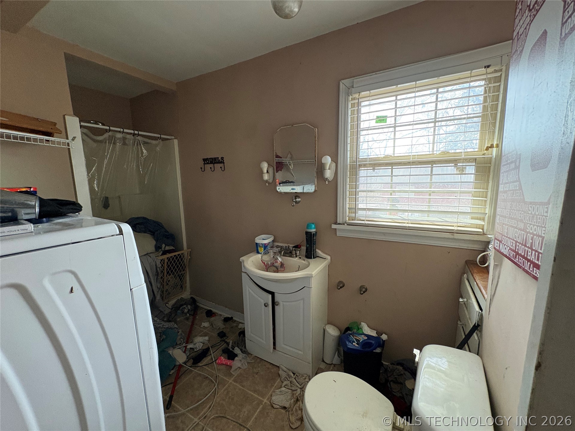 1307 S Madison Boulevard Property Photo 14