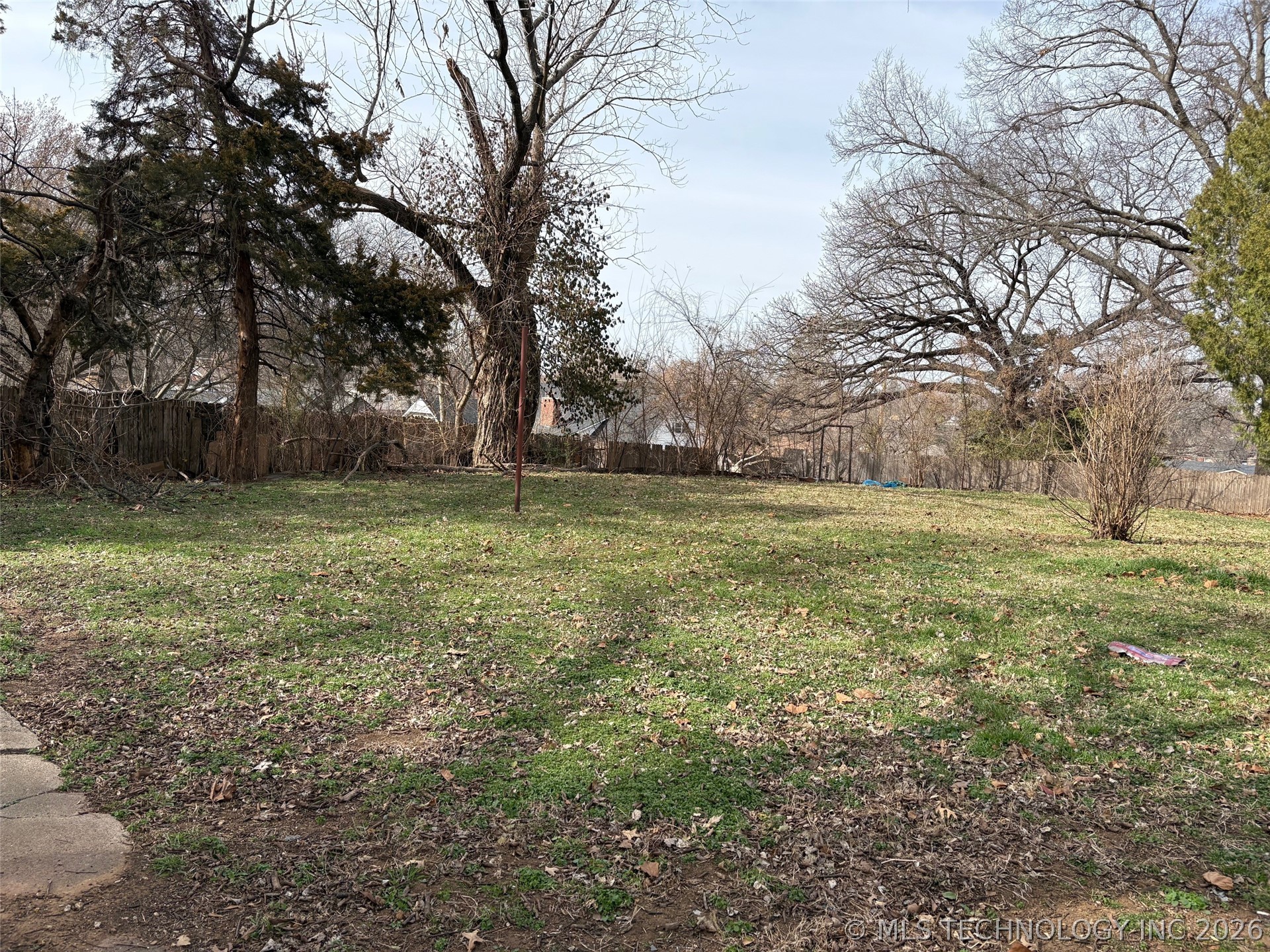 1307 S Madison Boulevard Property Photo 21