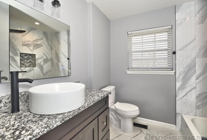 3753 S 90th East Avenue Property Photo 13
