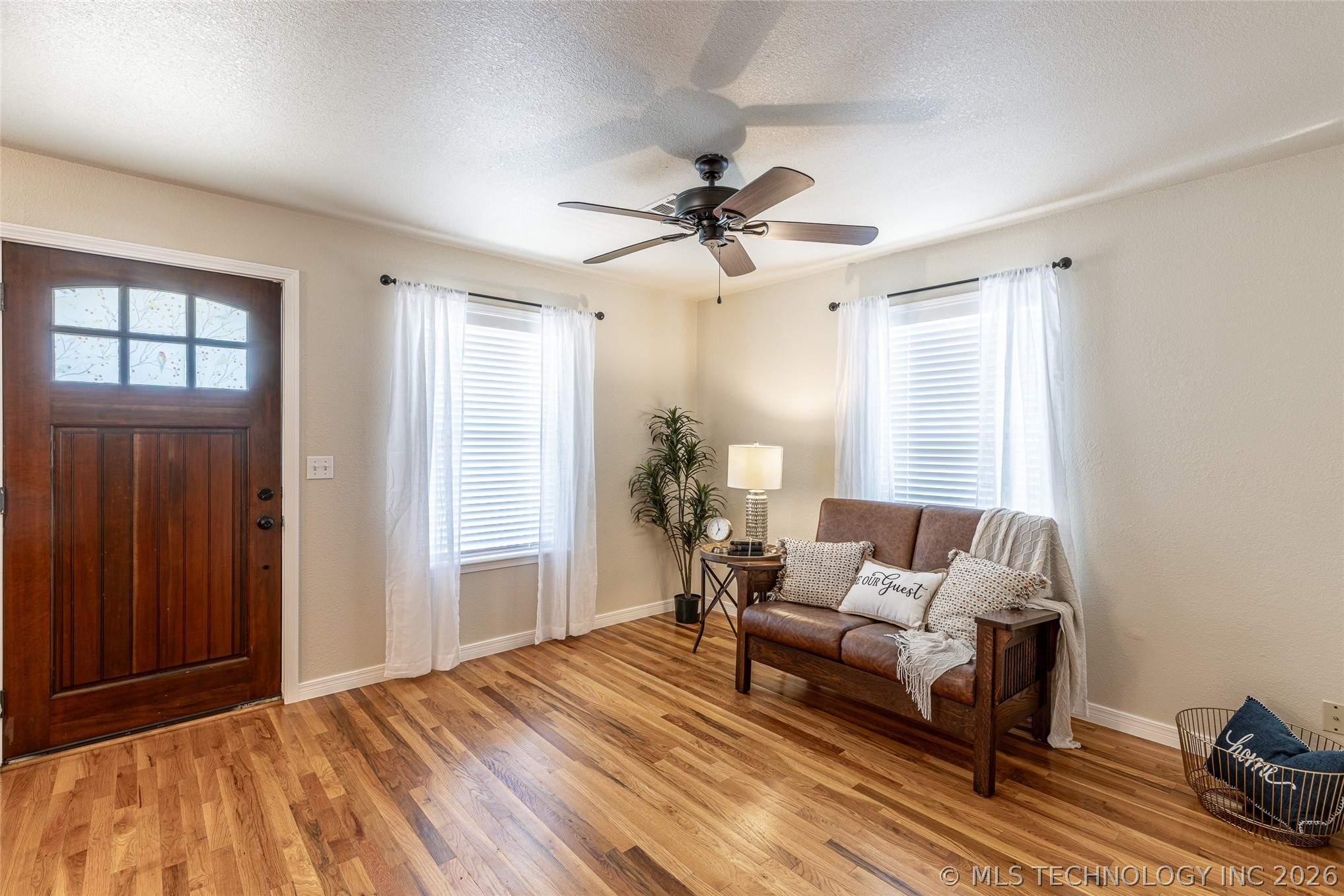 614 E 5th Street Property Photo 6